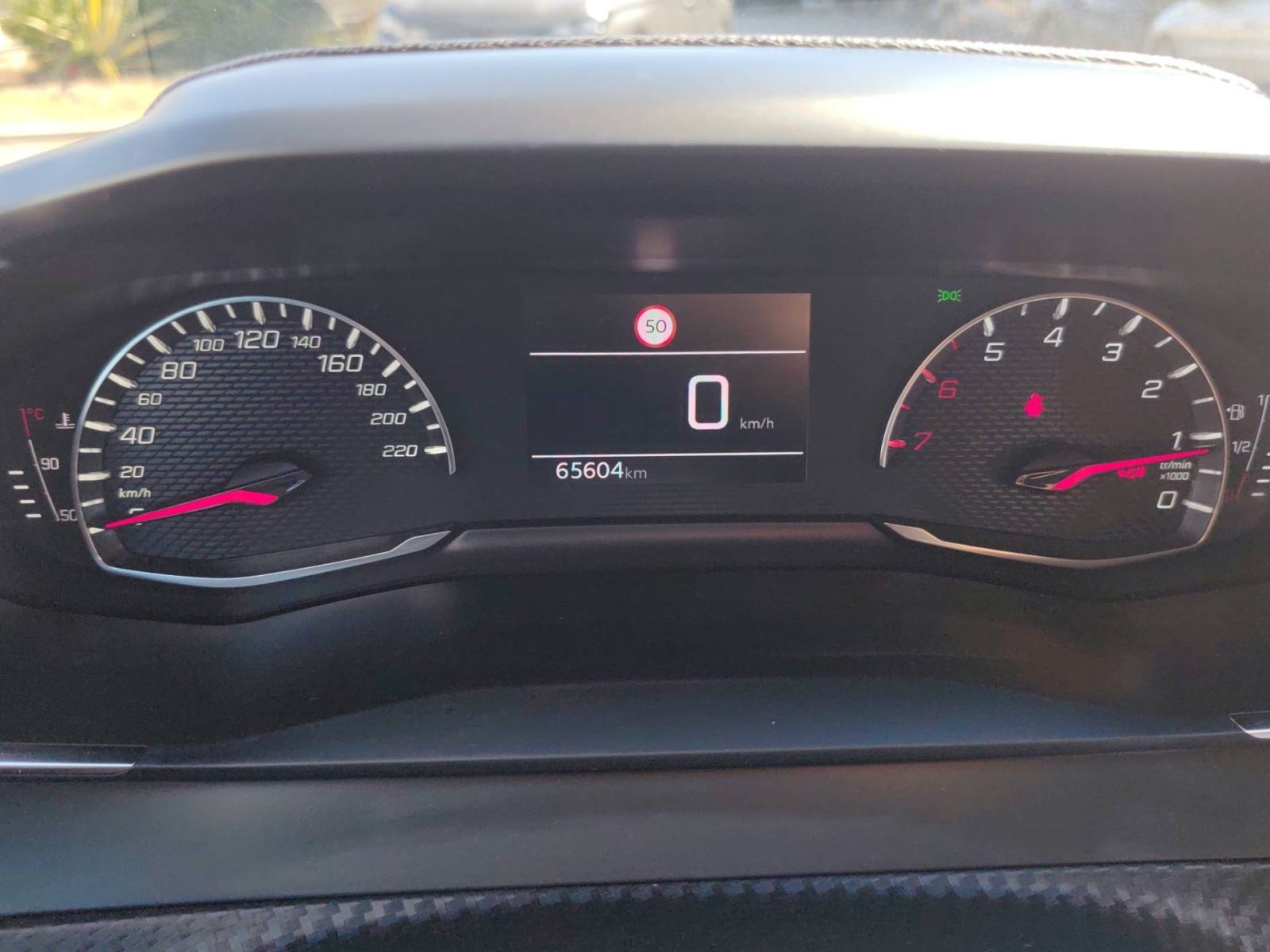 PEUGEOT 208 1.2 PureTech 100 KS ALLURE *VOZILO S JAMSTVOM*, fotografija 16