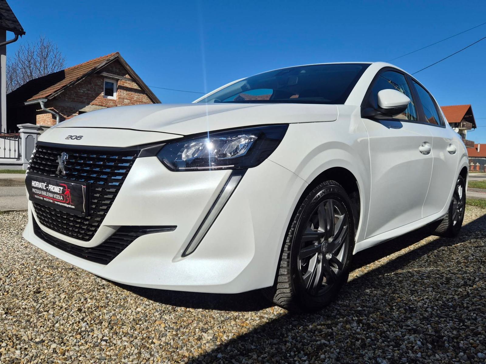Peugeot 208 1,2, 100 Stt,samo 42 tkm,reg.god.dana,stanje NOVO, fotografija 3