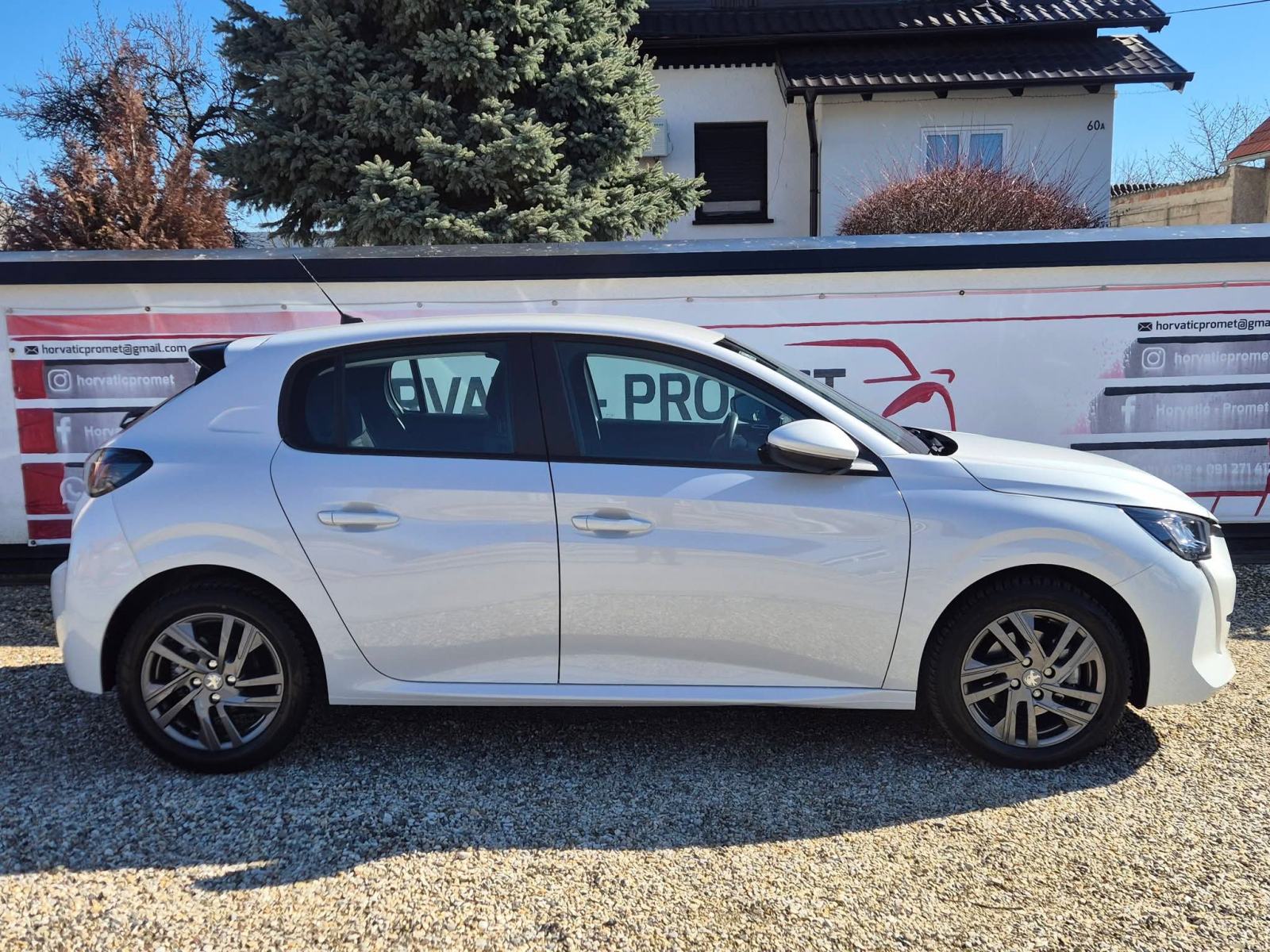 Peugeot 208 1,2, 100 Stt,samo 42 tkm,reg.god.dana,stanje NOVO, fotografija 8