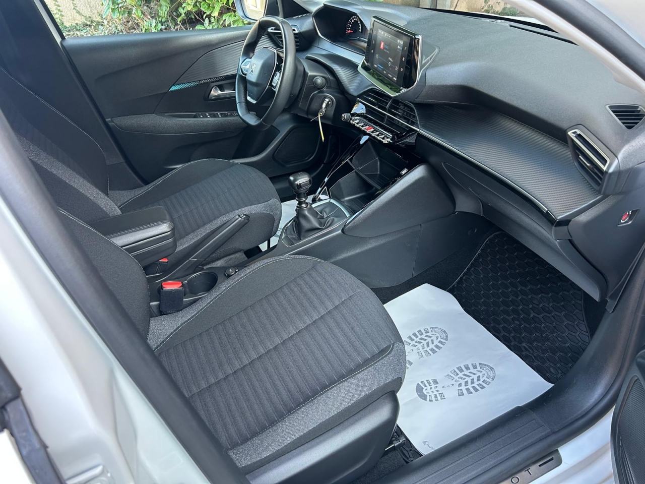 Peugeot 208 1,2 PureTech 100 Style, Veliki i mali servis, fotografija 16