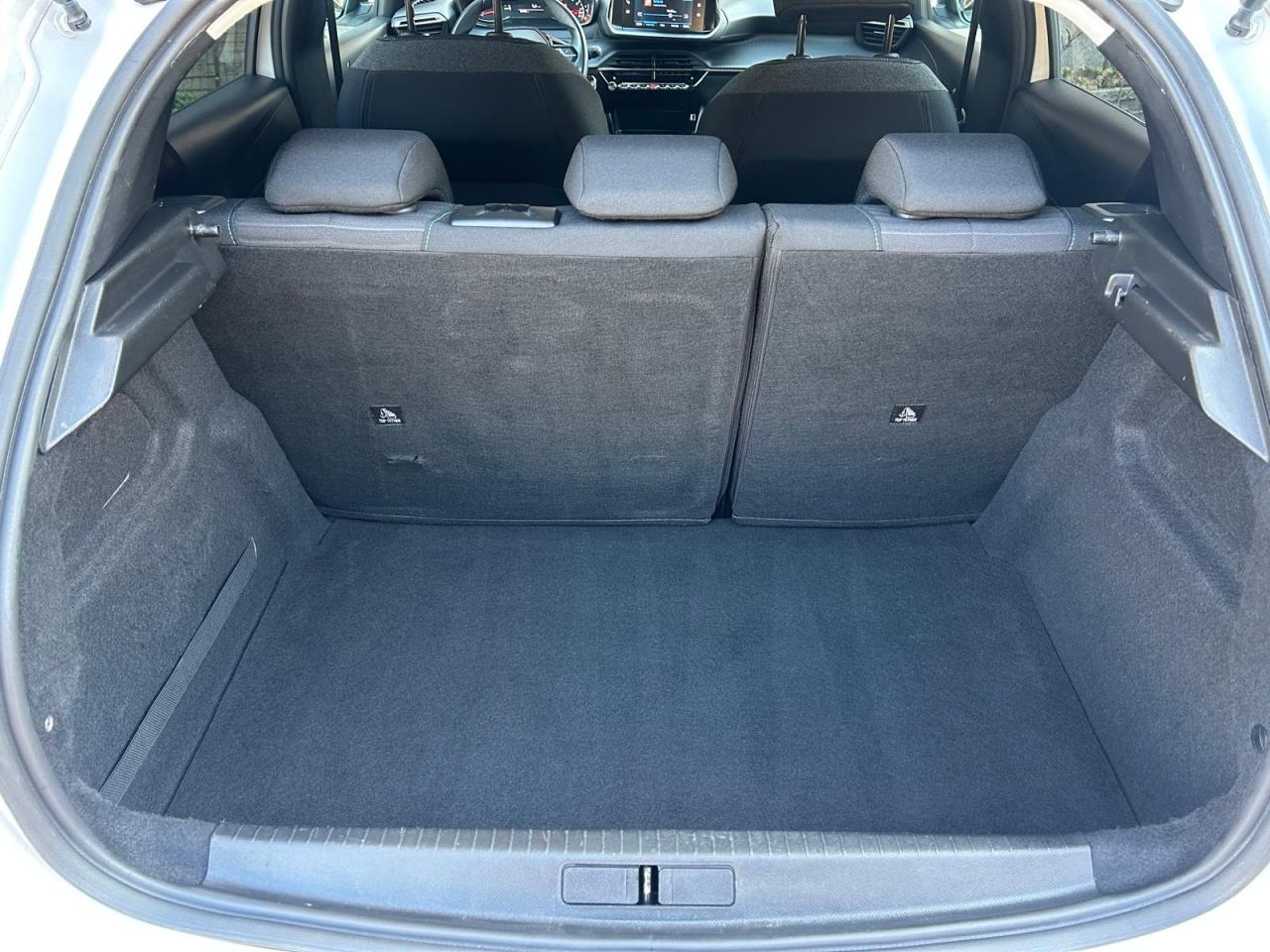 Peugeot 208 1,2 PureTech 100 Style, Veliki i mali servis, fotografija 19