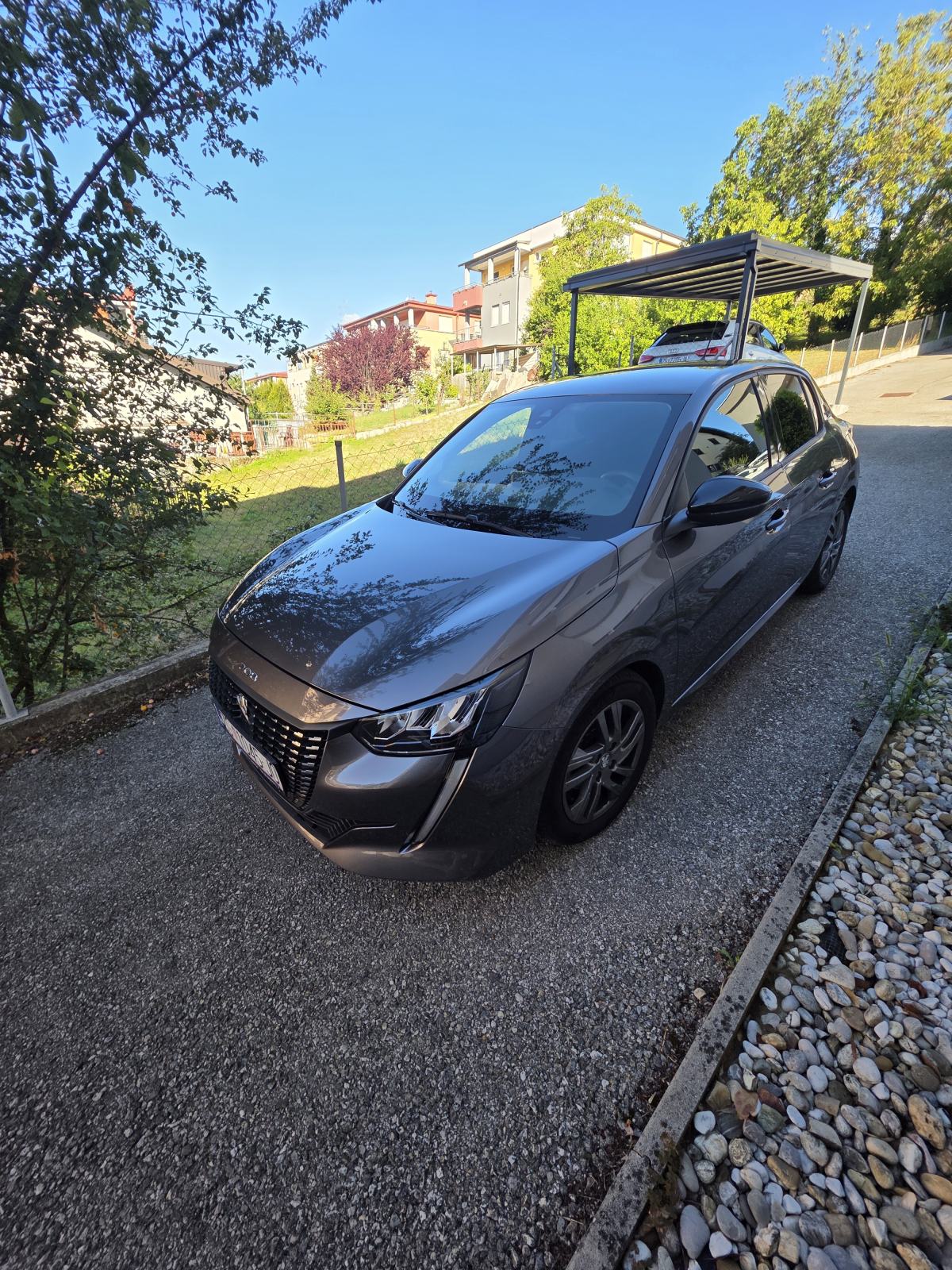 Peugeot 208 1,2 PureTech 75 KS Style, fotografija 2