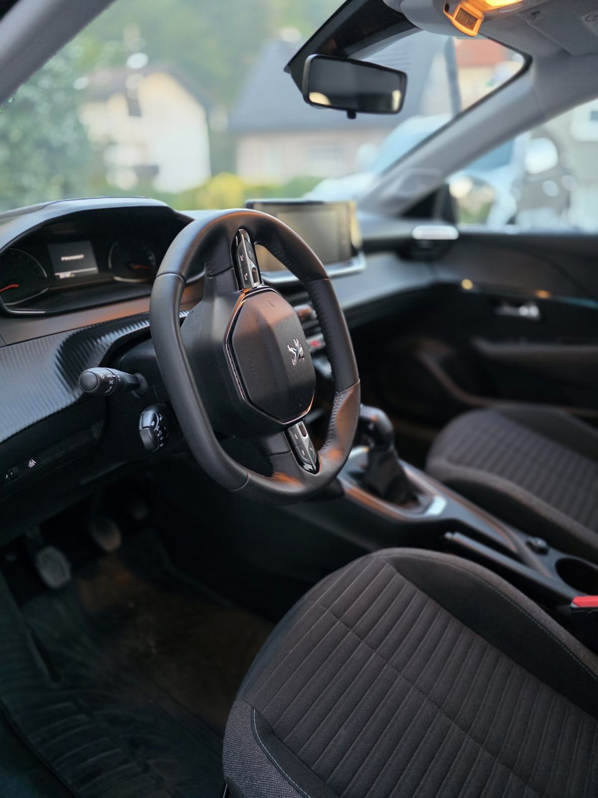 Peugeot 208 1,2 PureTech 75 KS Style, fotografija 10