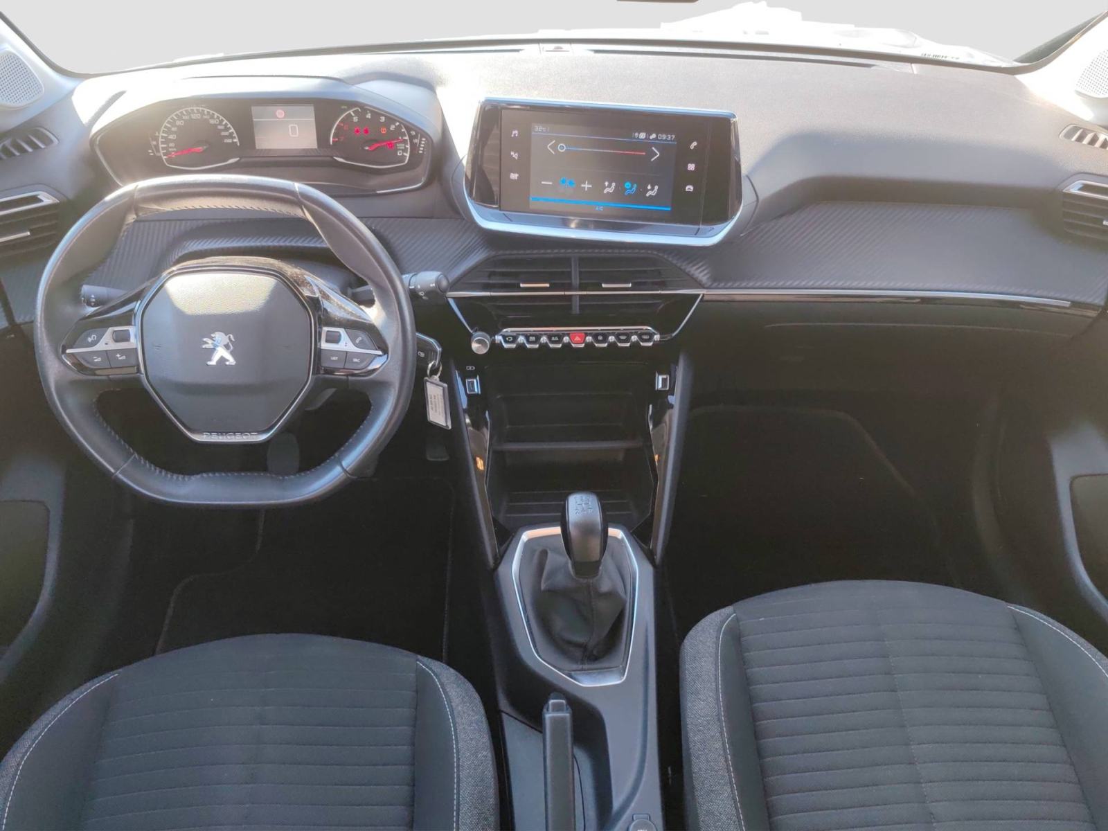 PEUGEOT 208 1.2 PureTech 75 KS STYLE *VOZILO S JAMSTVOM*, fotografija 13