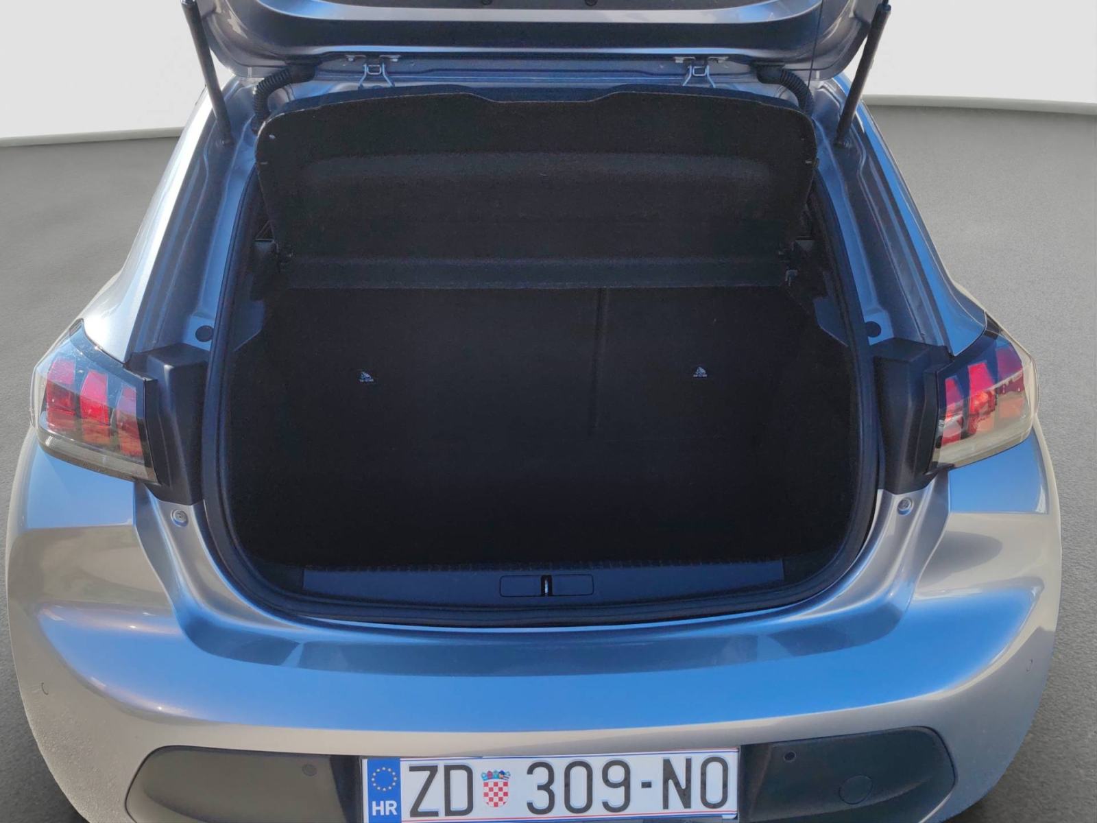PEUGEOT 208 1.2 PureTech 75 KS STYLE *VOZILO S JAMSTVOM*, fotografija 15
