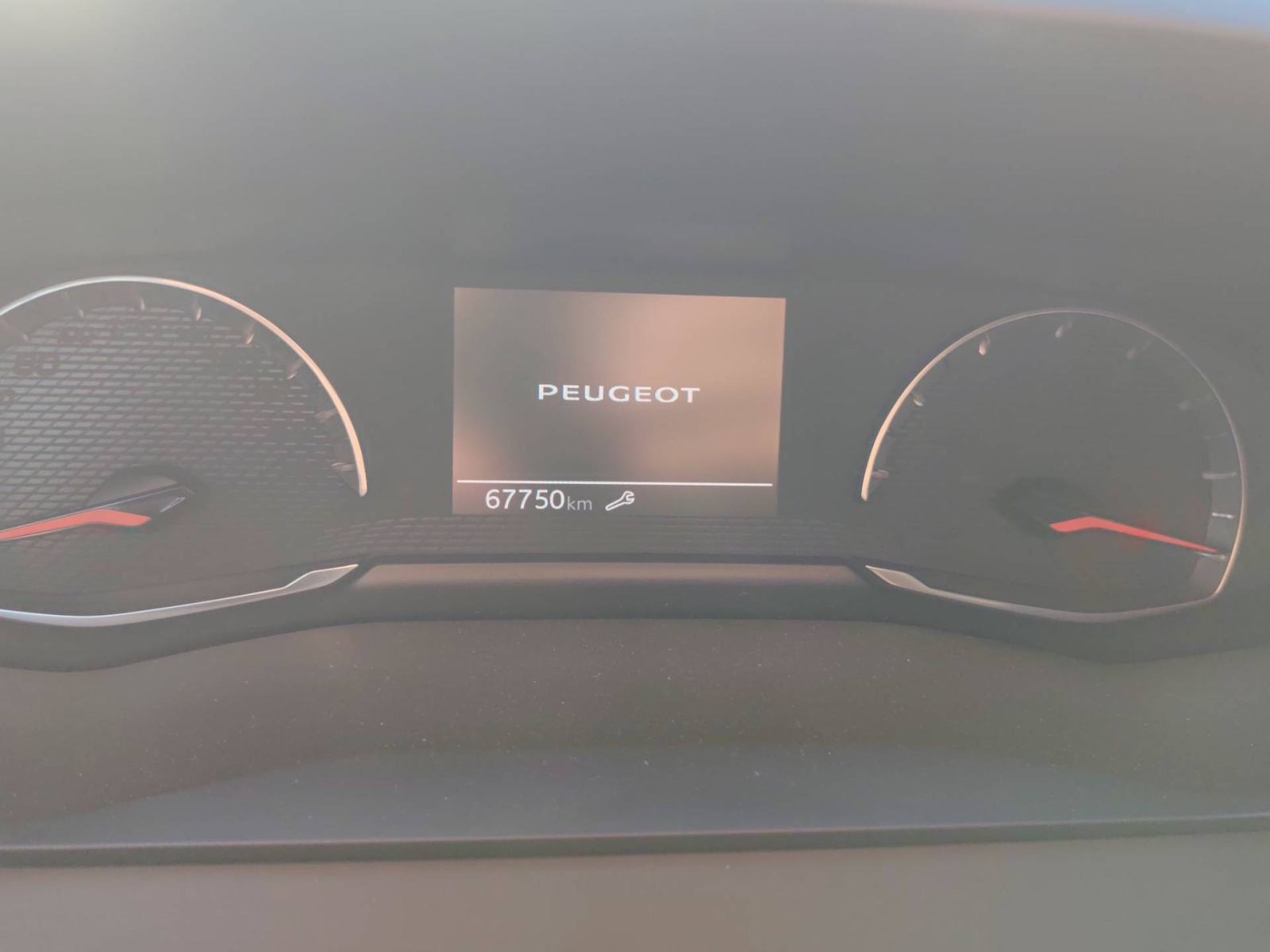 PEUGEOT 208 1.2 PureTech 75 KS STYLE *VOZILO S JAMSTVOM*, fotografija 16