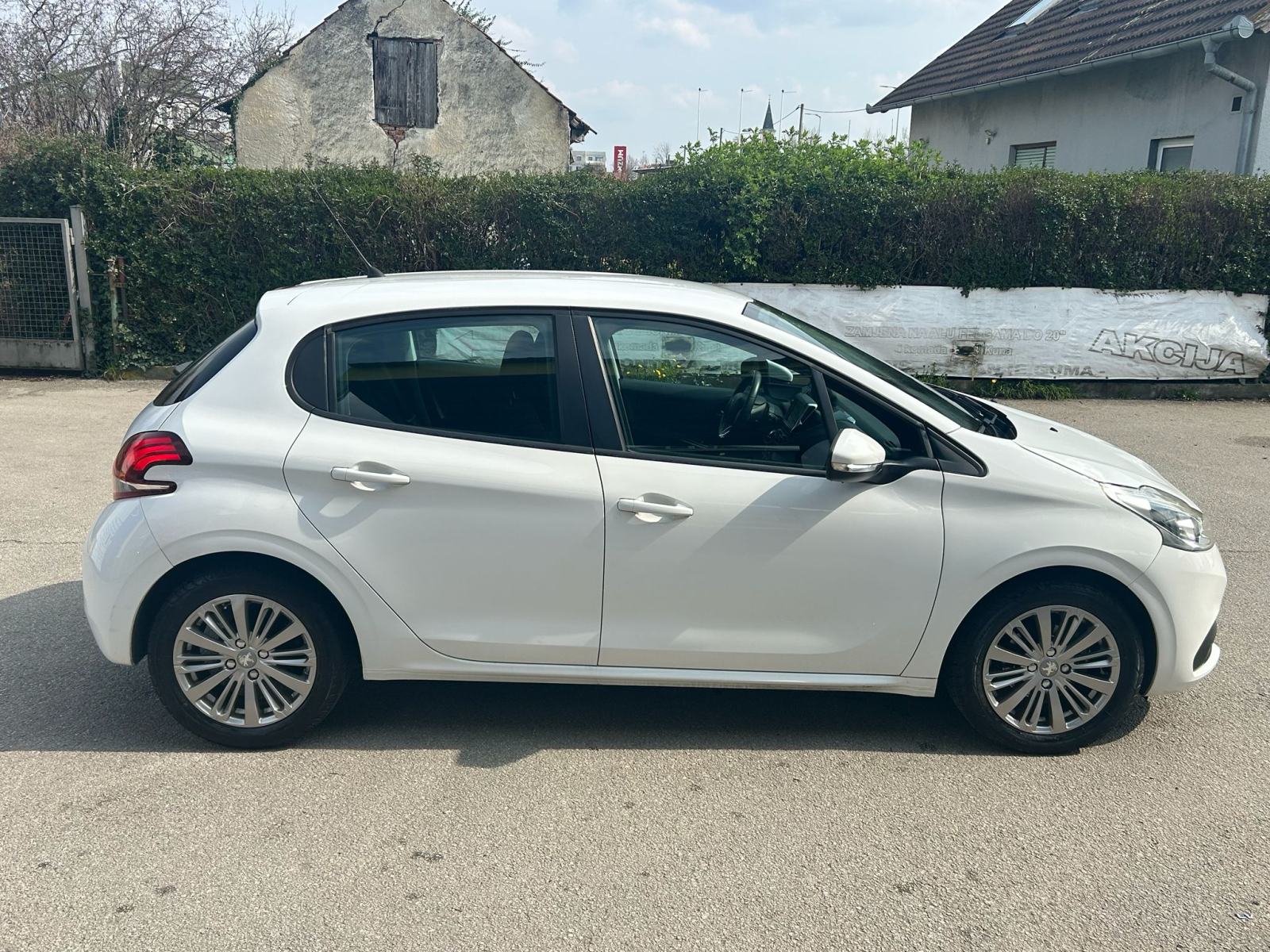 Peugeot 208 1.2 PureTech Active #GRATIS REG. #SERVISNA KNJ., fotografija 5