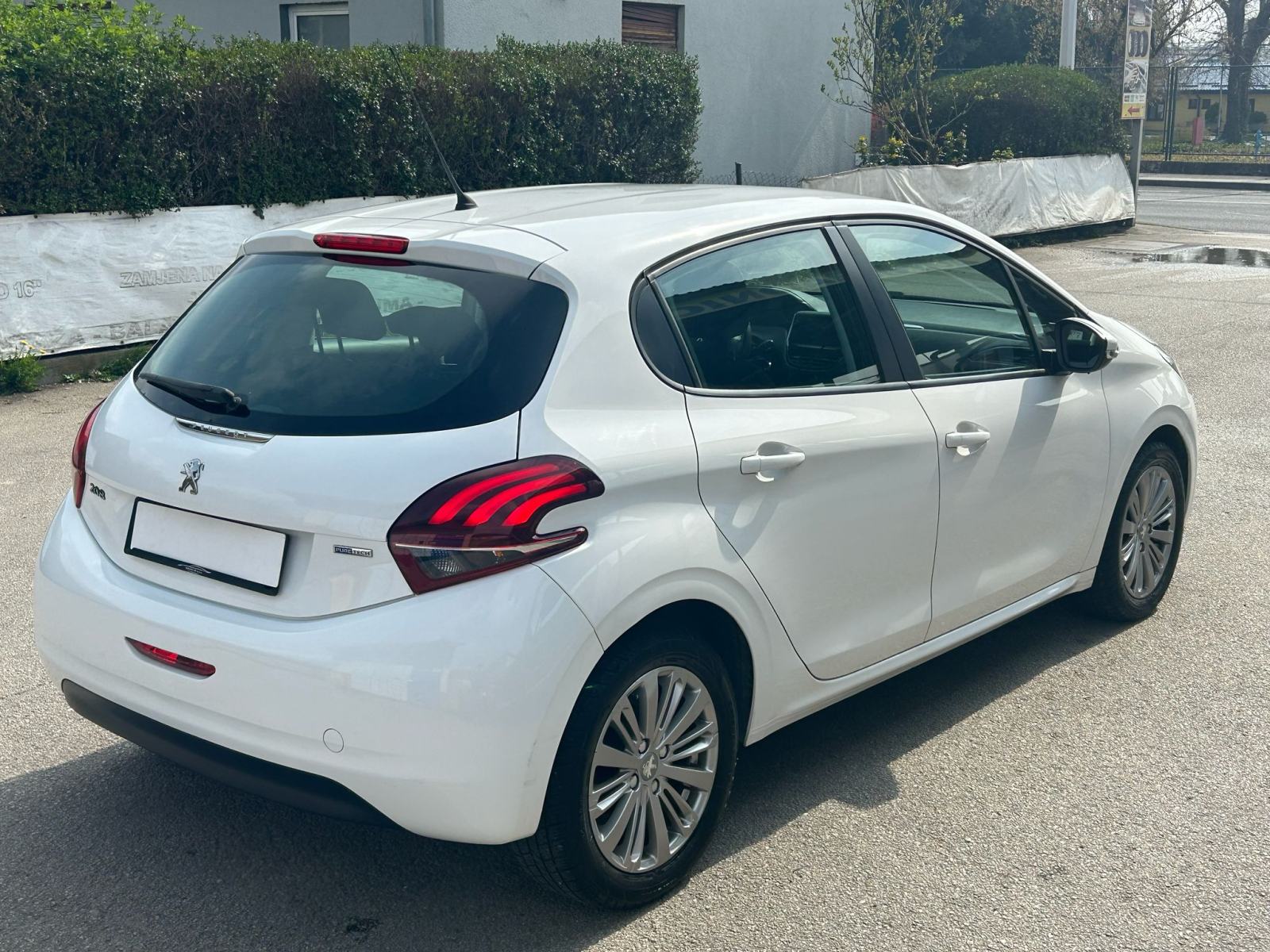 Peugeot 208 1.2 PureTech Active #GRATIS REG. #SERVISNA KNJ., fotografija 4