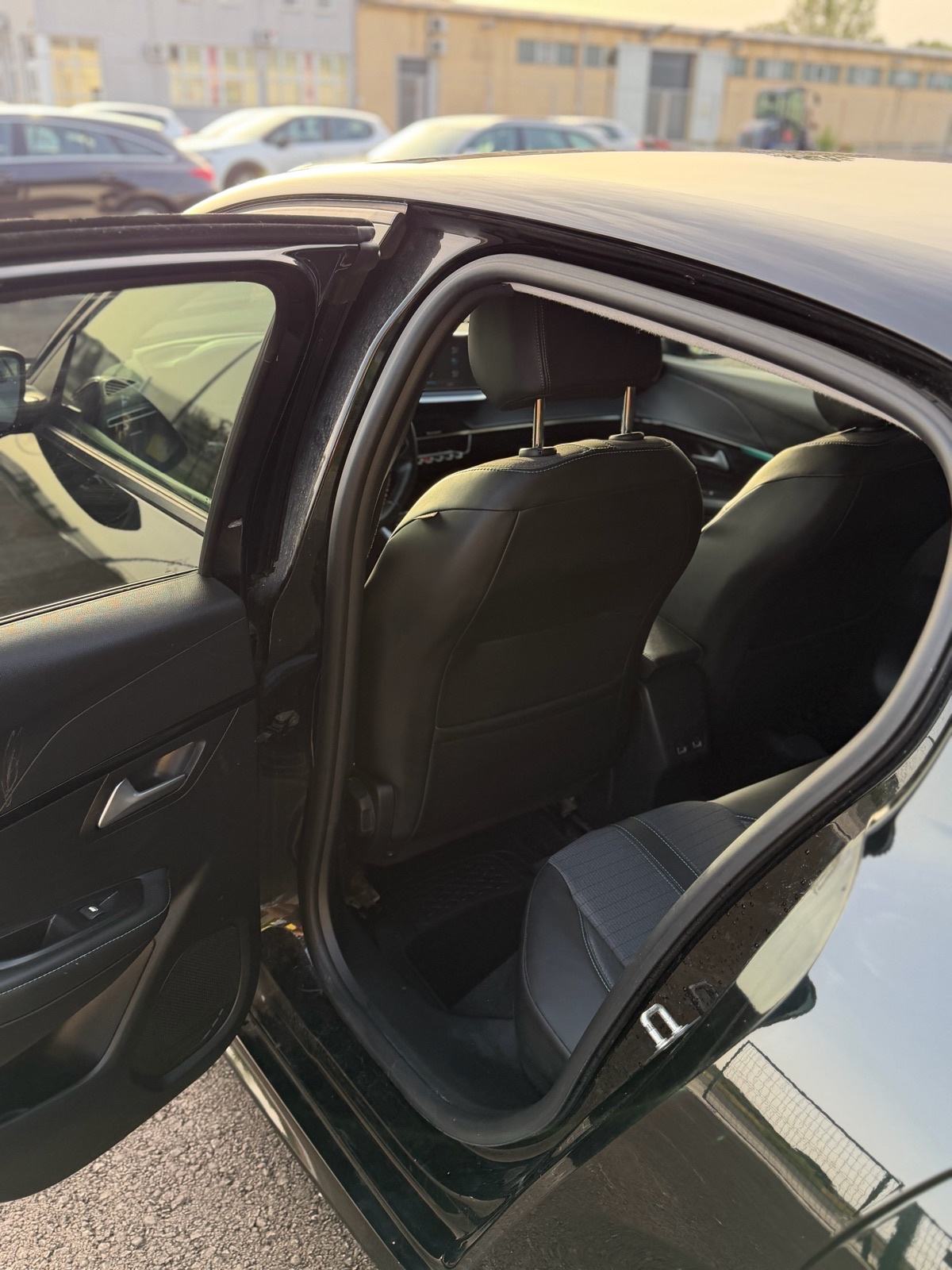 Peugeot 208 1,2 PureTech|Allure|Jamstvo 12 mj.|Navi|Led|Alu, fotografija 16