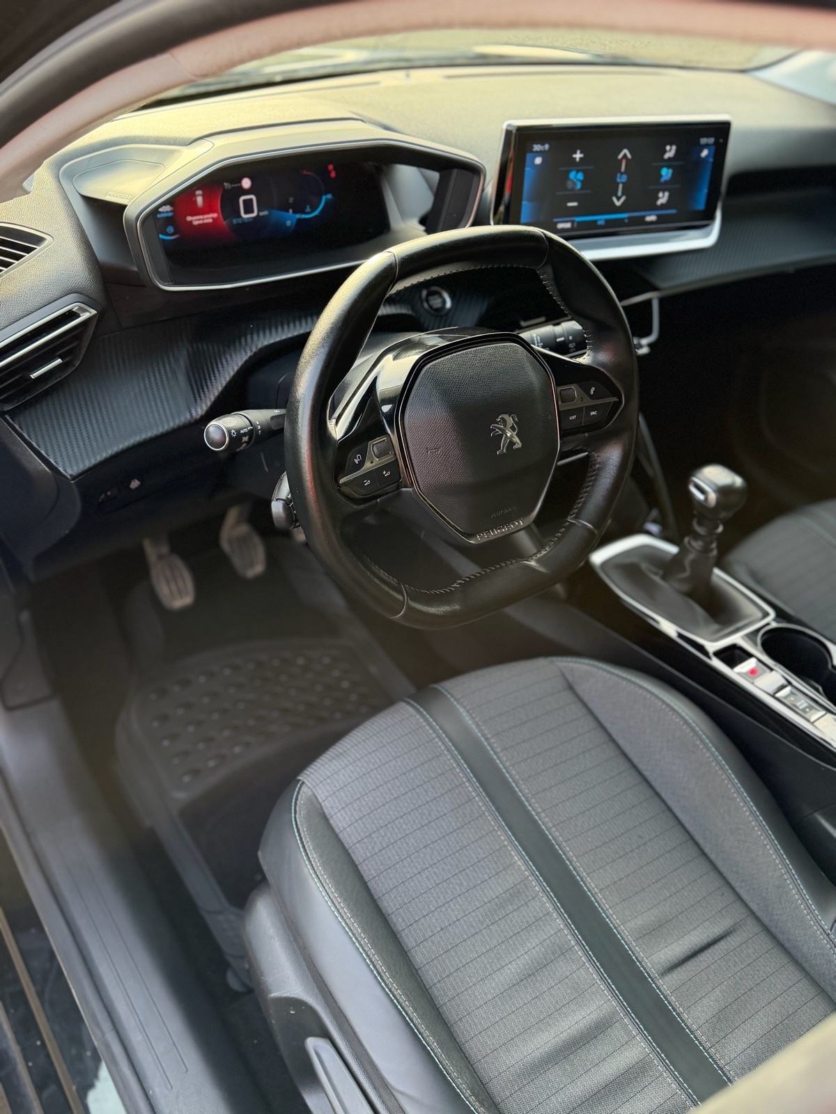 Peugeot 208 1,2 PureTech|Allure|Jamstvo 12 mj.|Navi|Led|Alu, fotografija 7