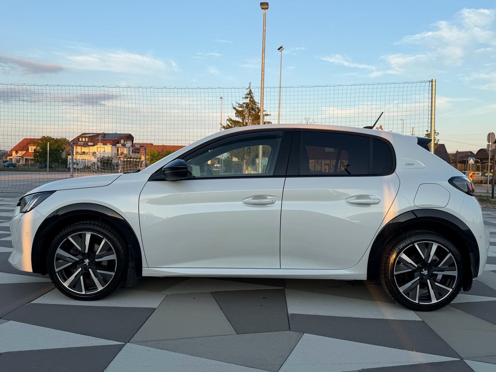 Peugeot 208 1,2 PureTech GT Line, LED KAMERA, AMBIENT, i-Cockpit *2022, fotografija 9
