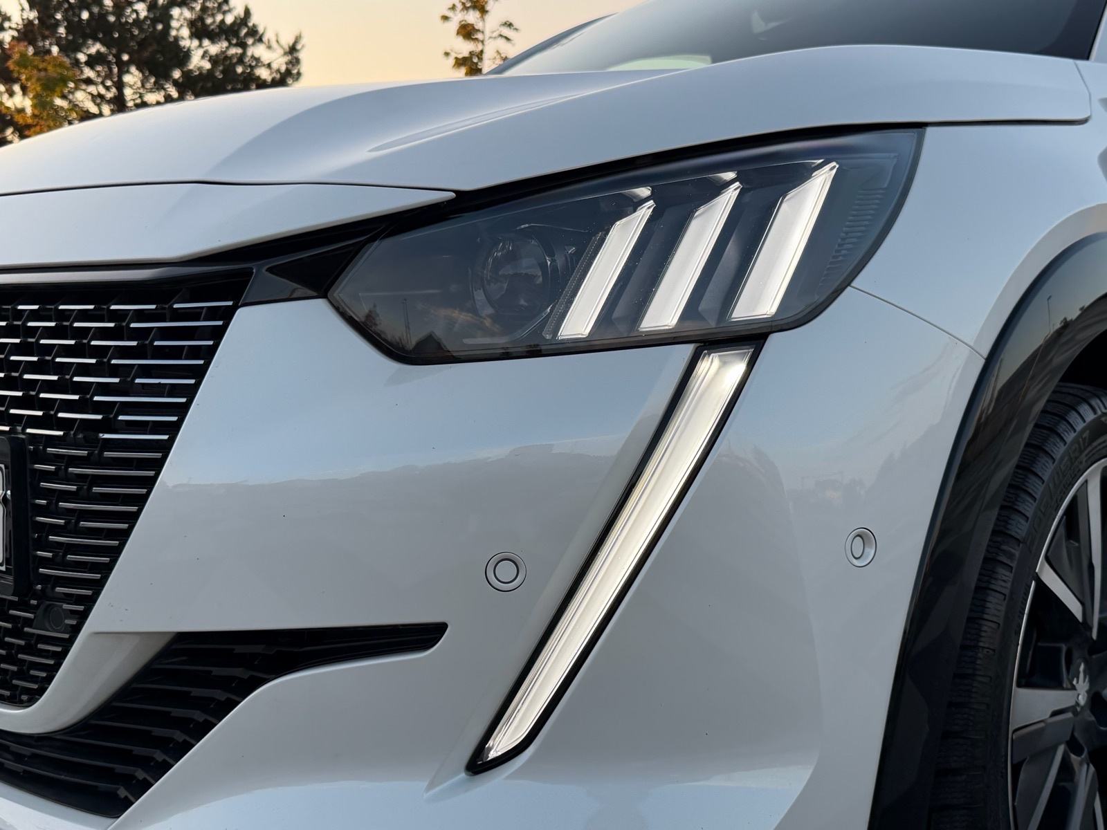 Peugeot 208 1,2 PureTech GT Line, LED KAMERA, AMBIENT, i-Cockpit *2022, fotografija 3