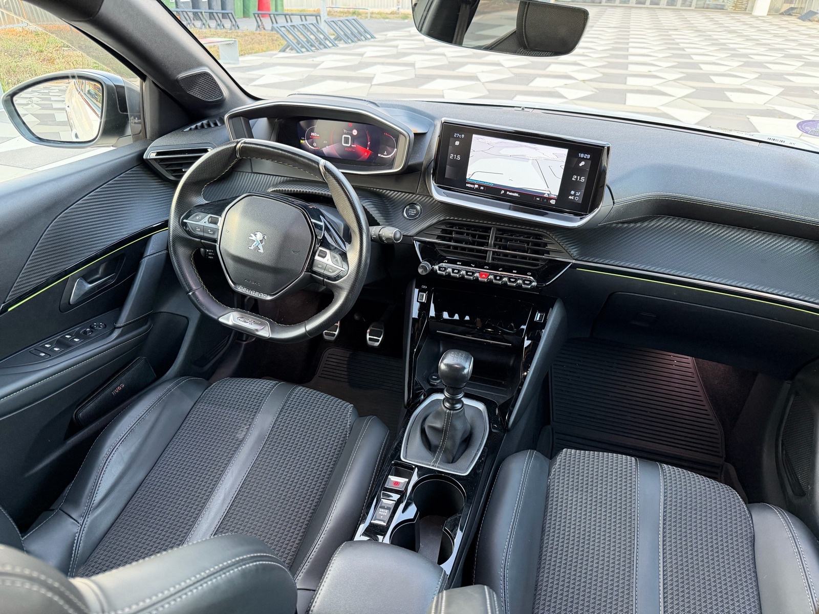 Peugeot 208 1,2 PureTech GT Line, LED KAMERA, AMBIENT, i-Cockpit *2022, fotografija 14