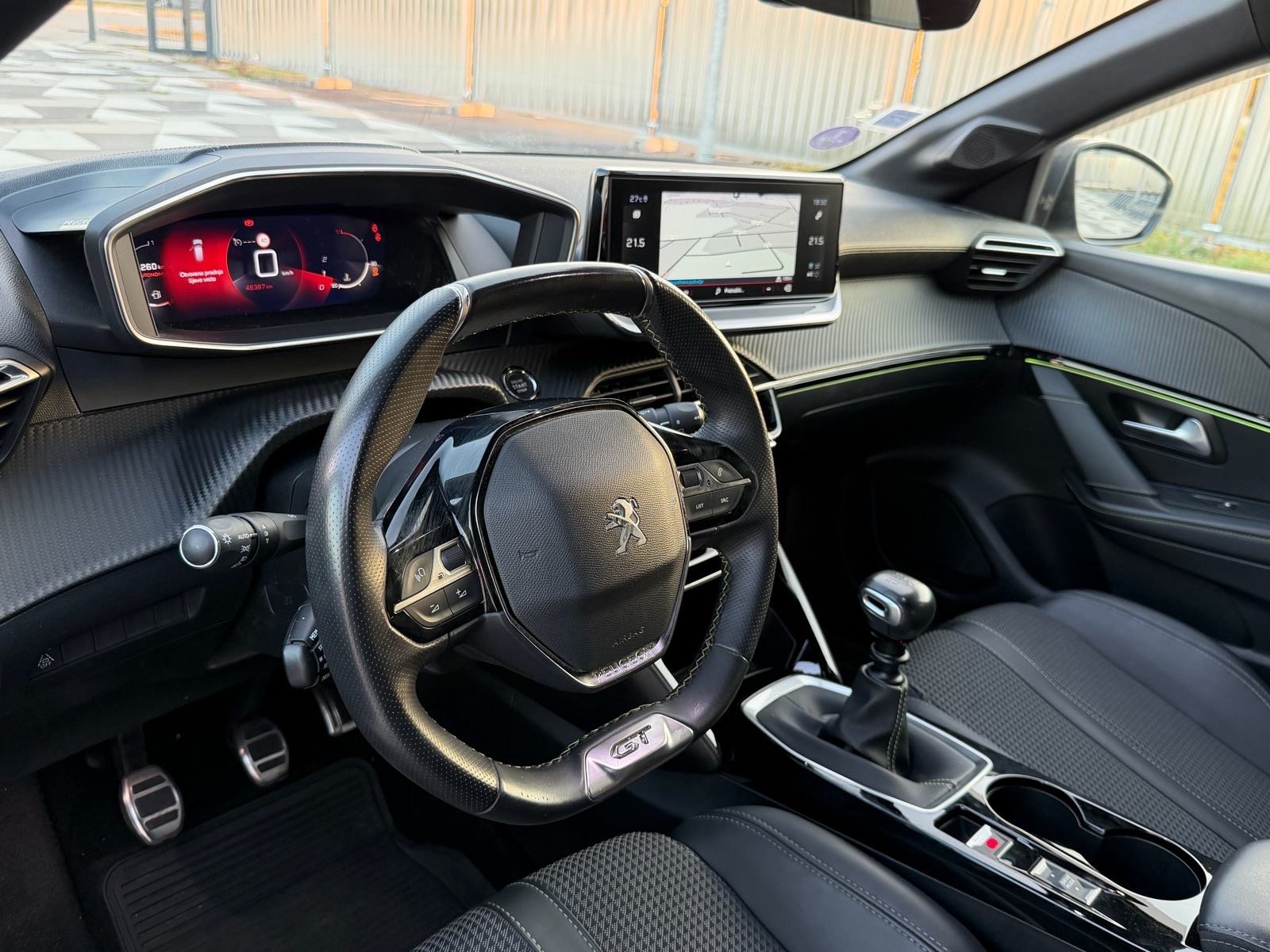 Peugeot 208 1,2 PureTech GT Line, LED KAMERA, AMBIENT, i-Cockpit *2022, fotografija 16