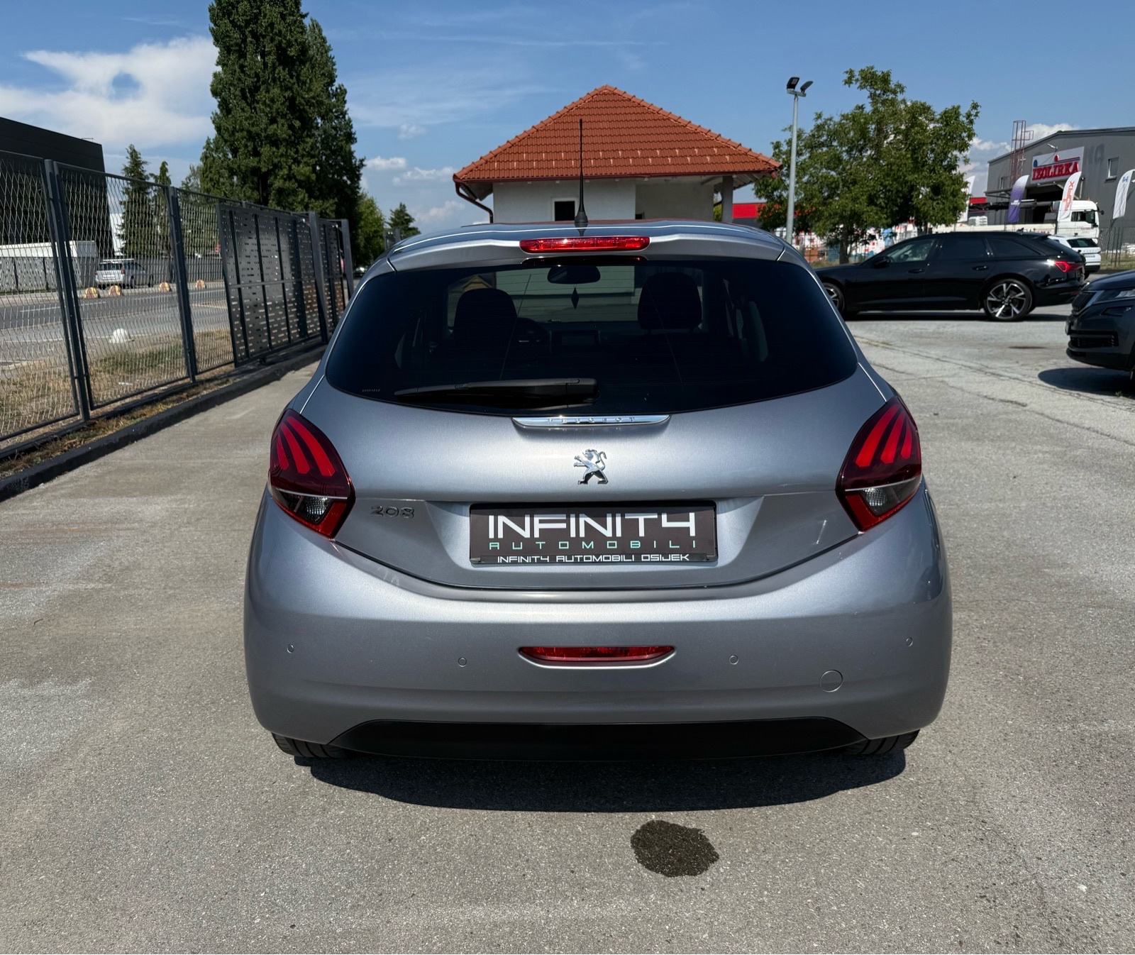 Peugeot 208 1,2 LEASING RATA 147€, NAVI, KLIMA, TEMP, GRATIS REG, fotografija 4