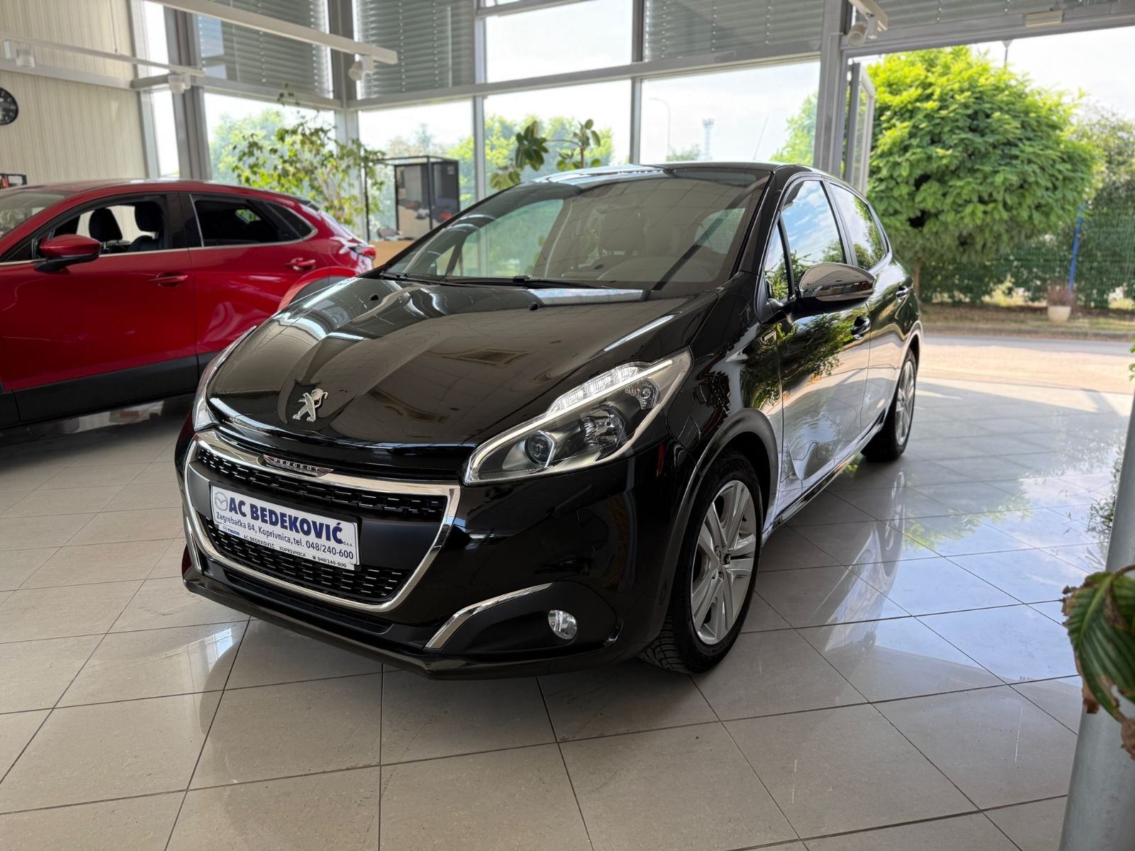 Peugeot 208 1,2 PureTech Signature✅️LED✅️KAMERA✅️NAVI, fotografija 3