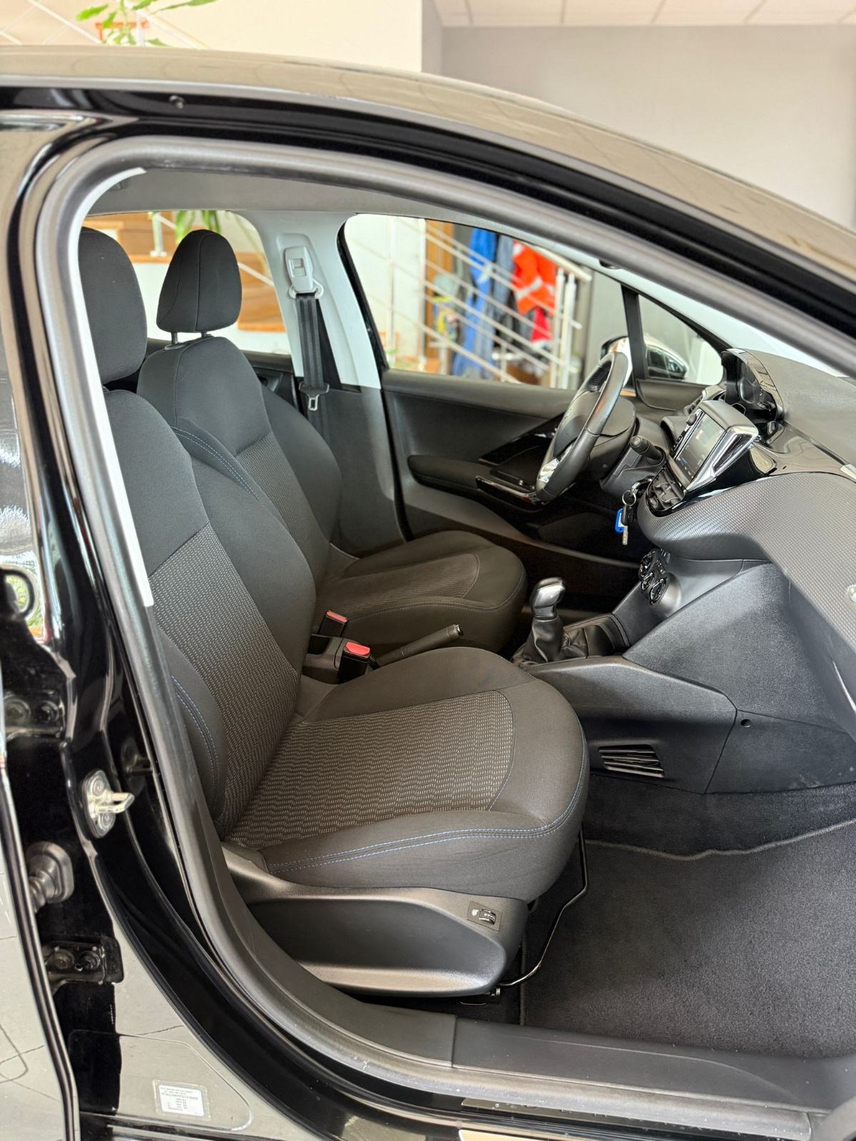 Peugeot 208 1,2 PureTech Signature✅️LED✅️KAMERA✅️NAVI, fotografija 13