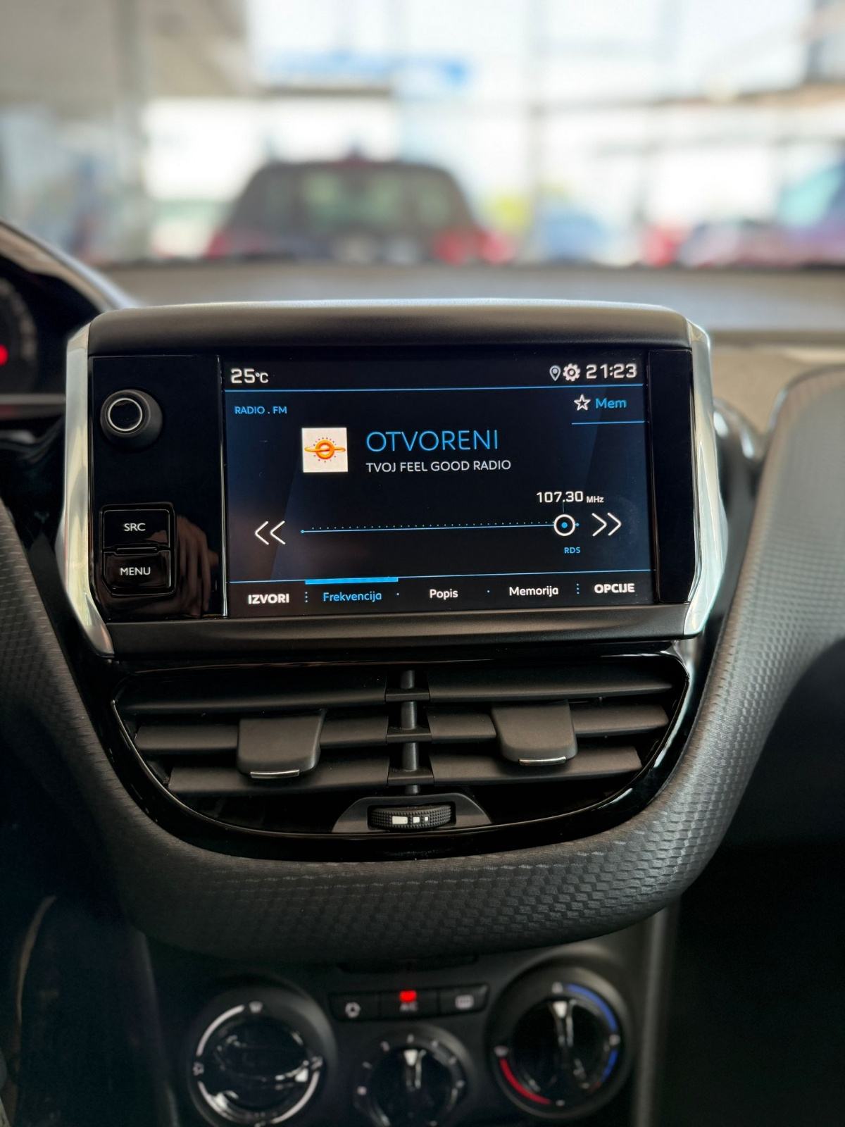 Peugeot 208 1,2 PureTech Signature✅️LED✅️KAMERA✅️NAVI, fotografija 18