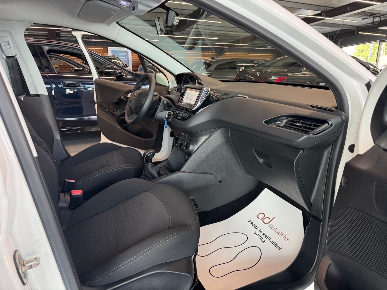 Peugeot 208 1,2 NAVIGACIJA • 63.000KM •LEASING RATA VEĆ OD: 157,00€, fotografija 20