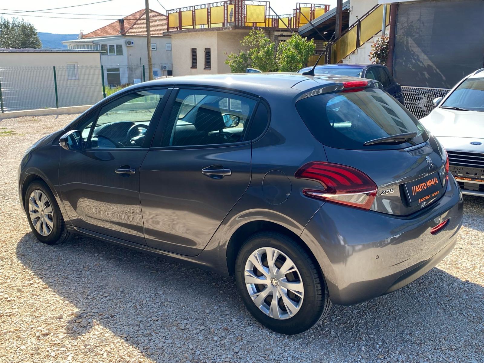 Peugeot 208 1,2 *** 5 EUR/DAN***PRILIKA, fotografija 4