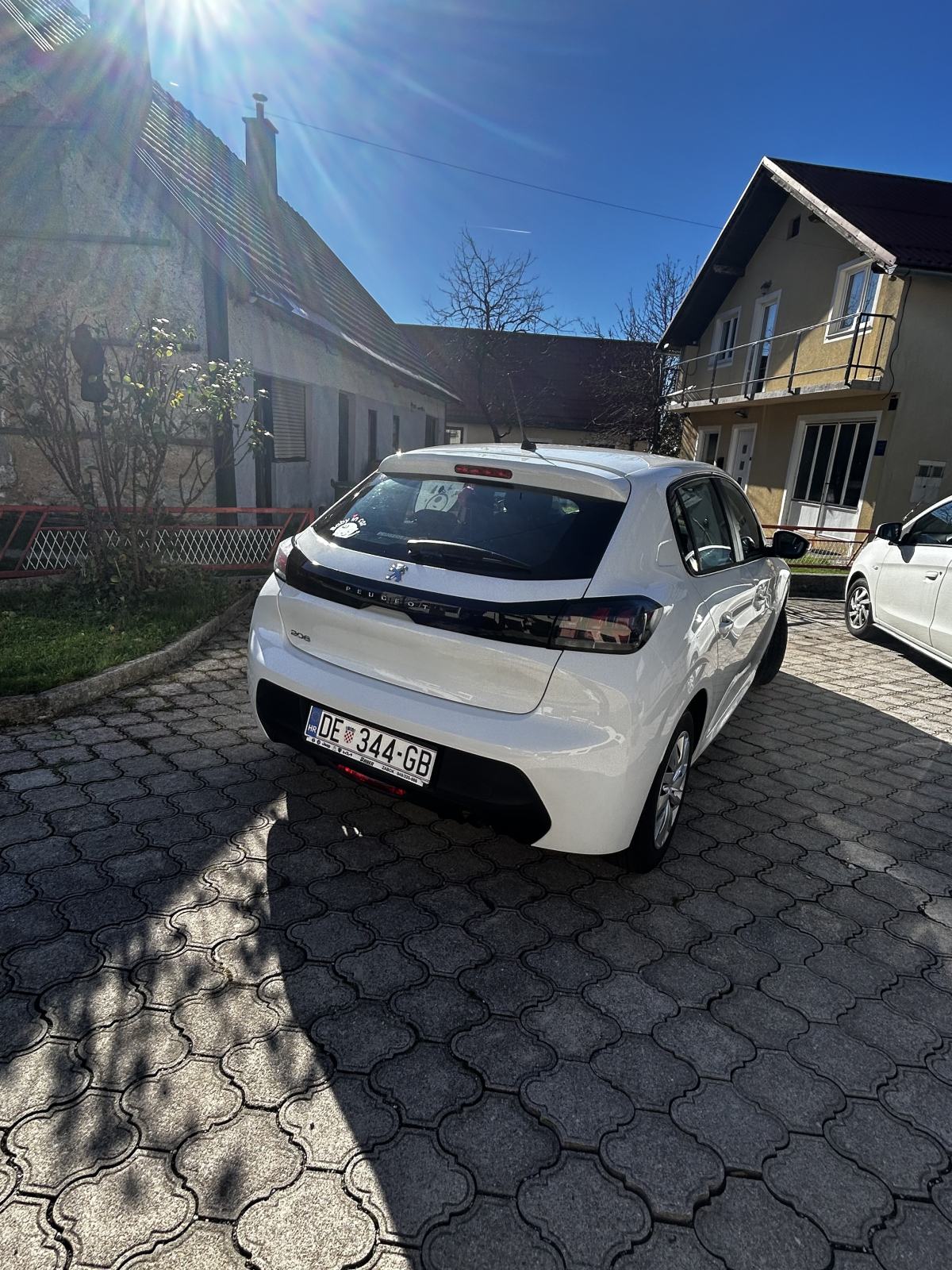 Peugeot 208 1,2 PureTech, fotografija 2