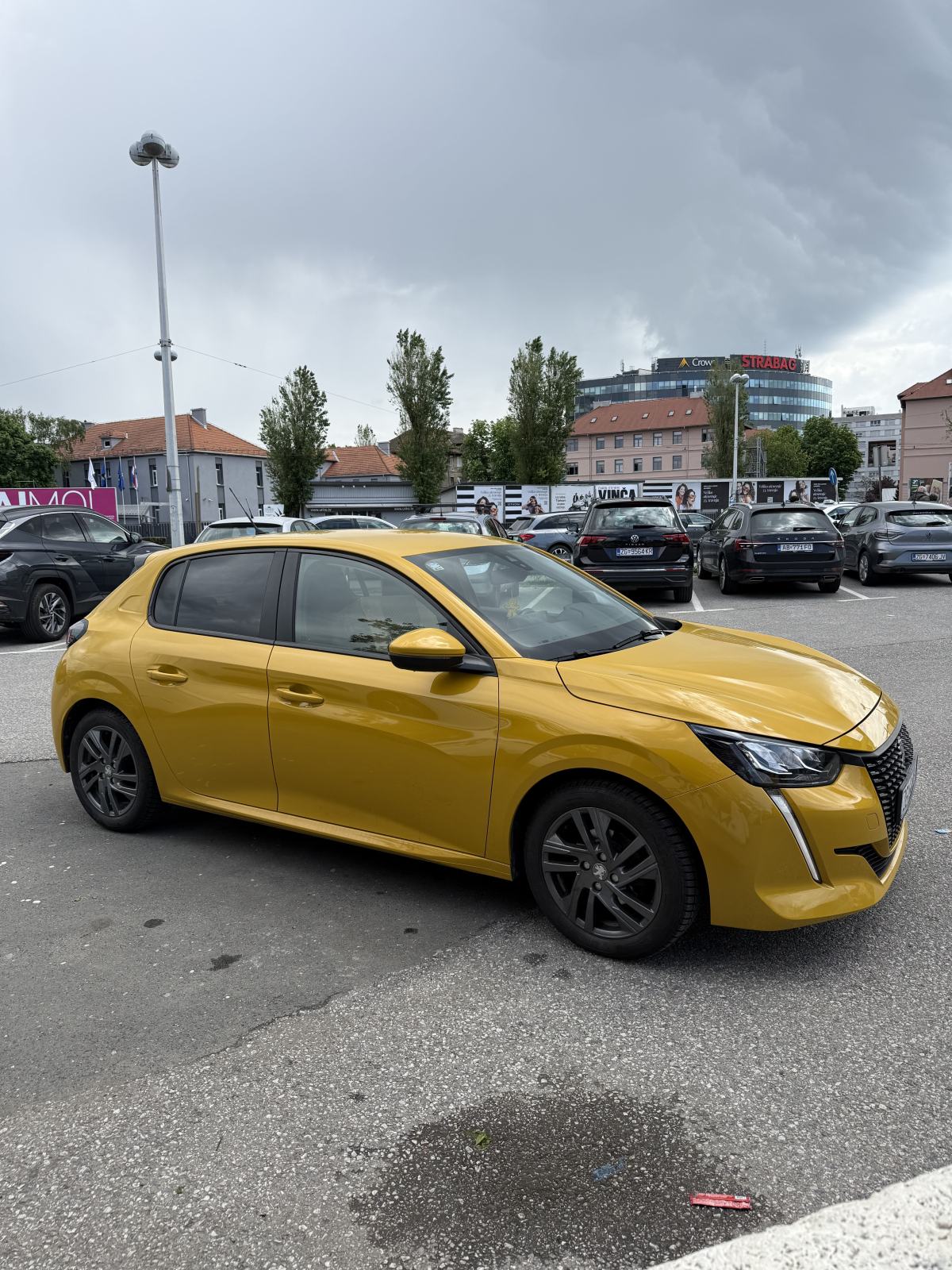 Peugeot 208 1,2 PureTech - REGISTRIRAN DO 3/2027.+ljetne i zimske gume, fotografija 3