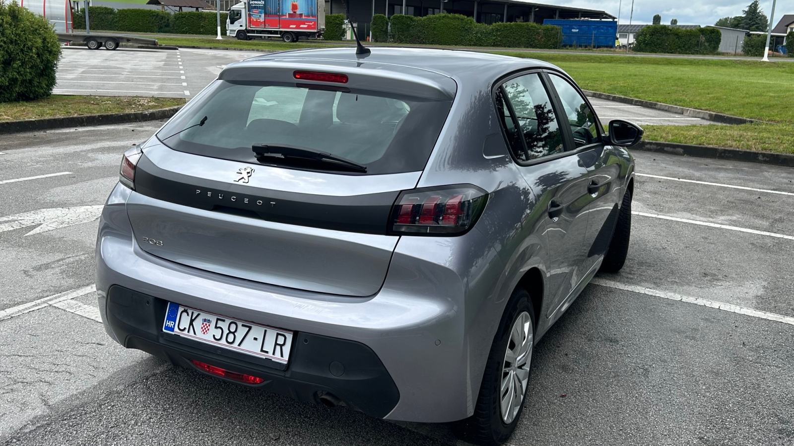 Peugeot 208 1,2 PureTech, fotografija 4