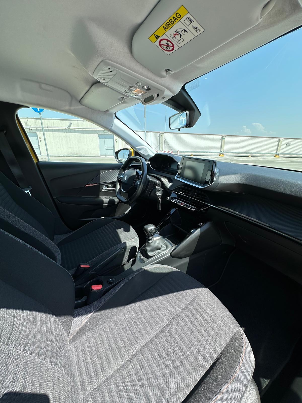 Peugeot 208 1,2 PureTech Active, fotografija 15