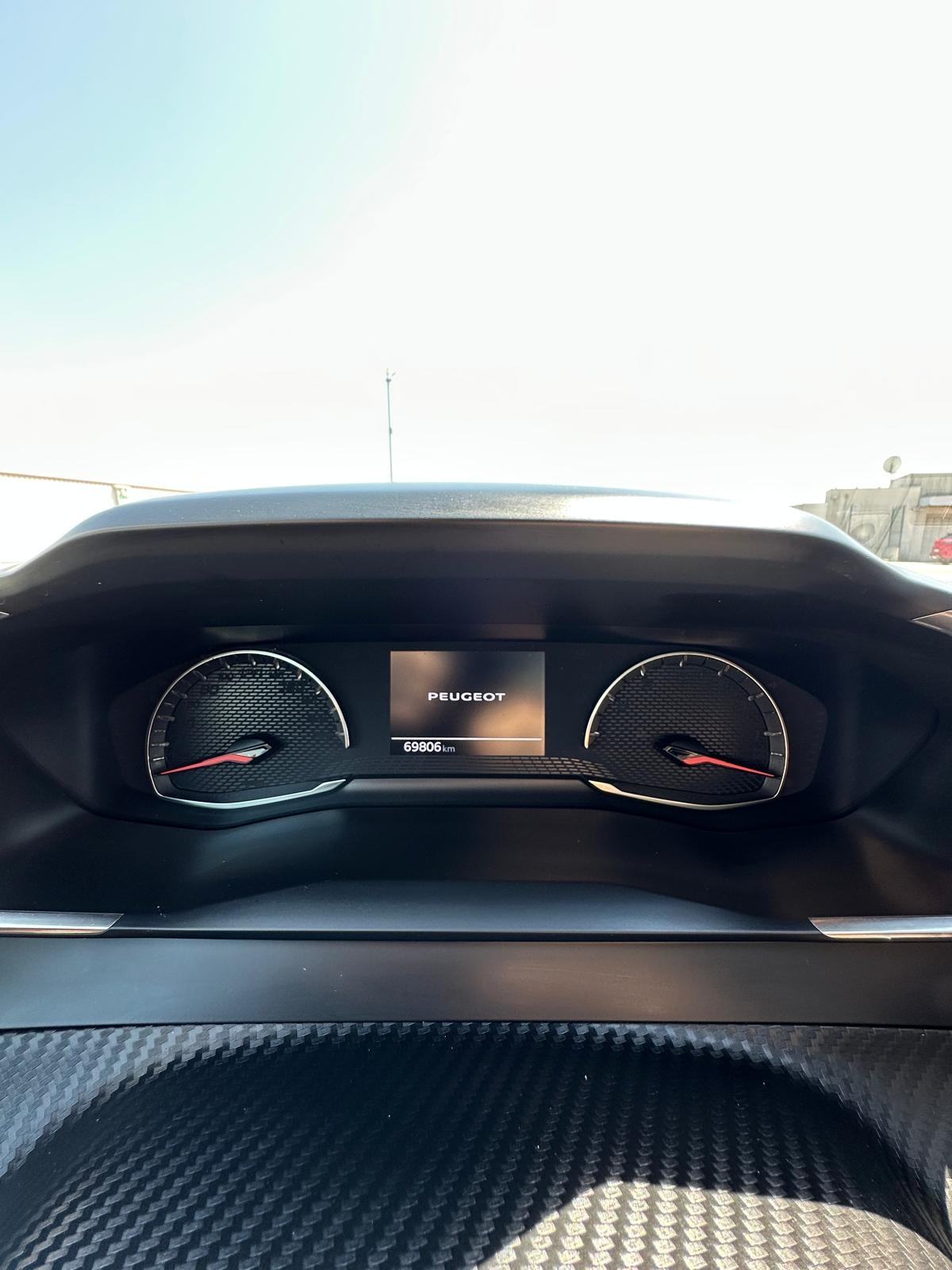 Peugeot 208 1,2 PureTech Active, fotografija 17