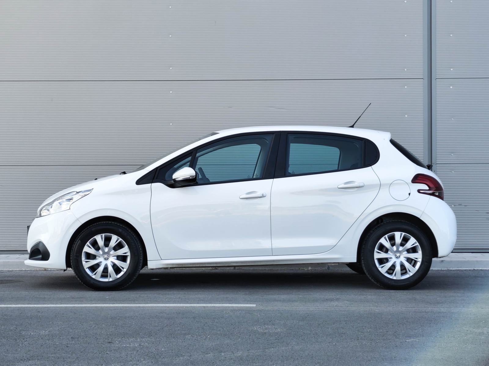 Peugeot 208 1,5 BlueHDi | Navi | Tempomat | Klima | JAMSTVO, fotografija 3