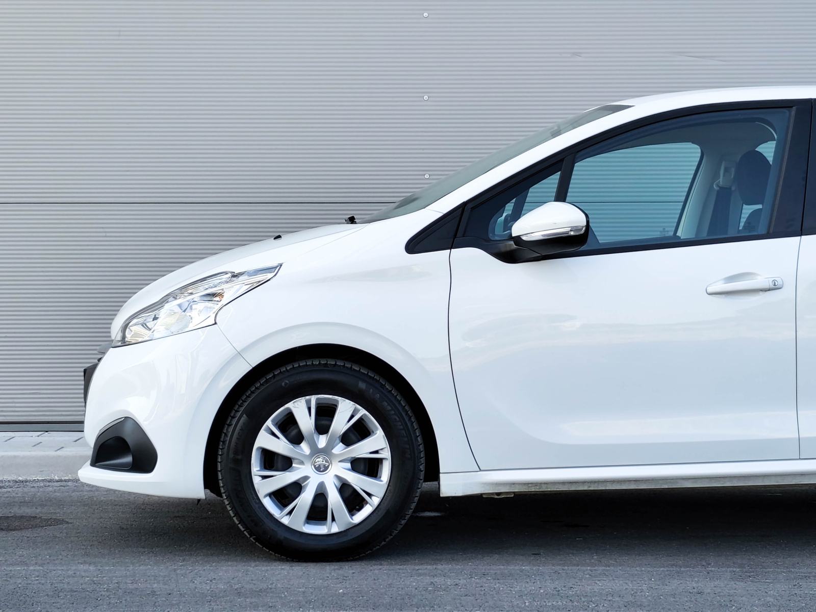 Peugeot 208 1,5 BlueHDi | Navi | Tempomat | Klima | JAMSTVO, fotografija 4