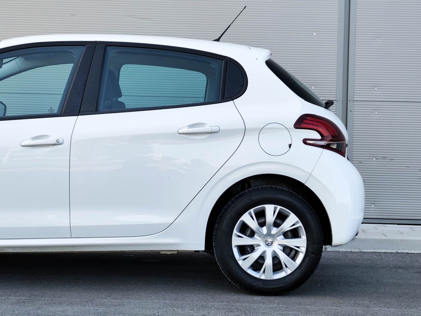 Peugeot 208 1,5 BlueHDi | Navi | Tempomat | Klima | JAMSTVO, fotografija 5