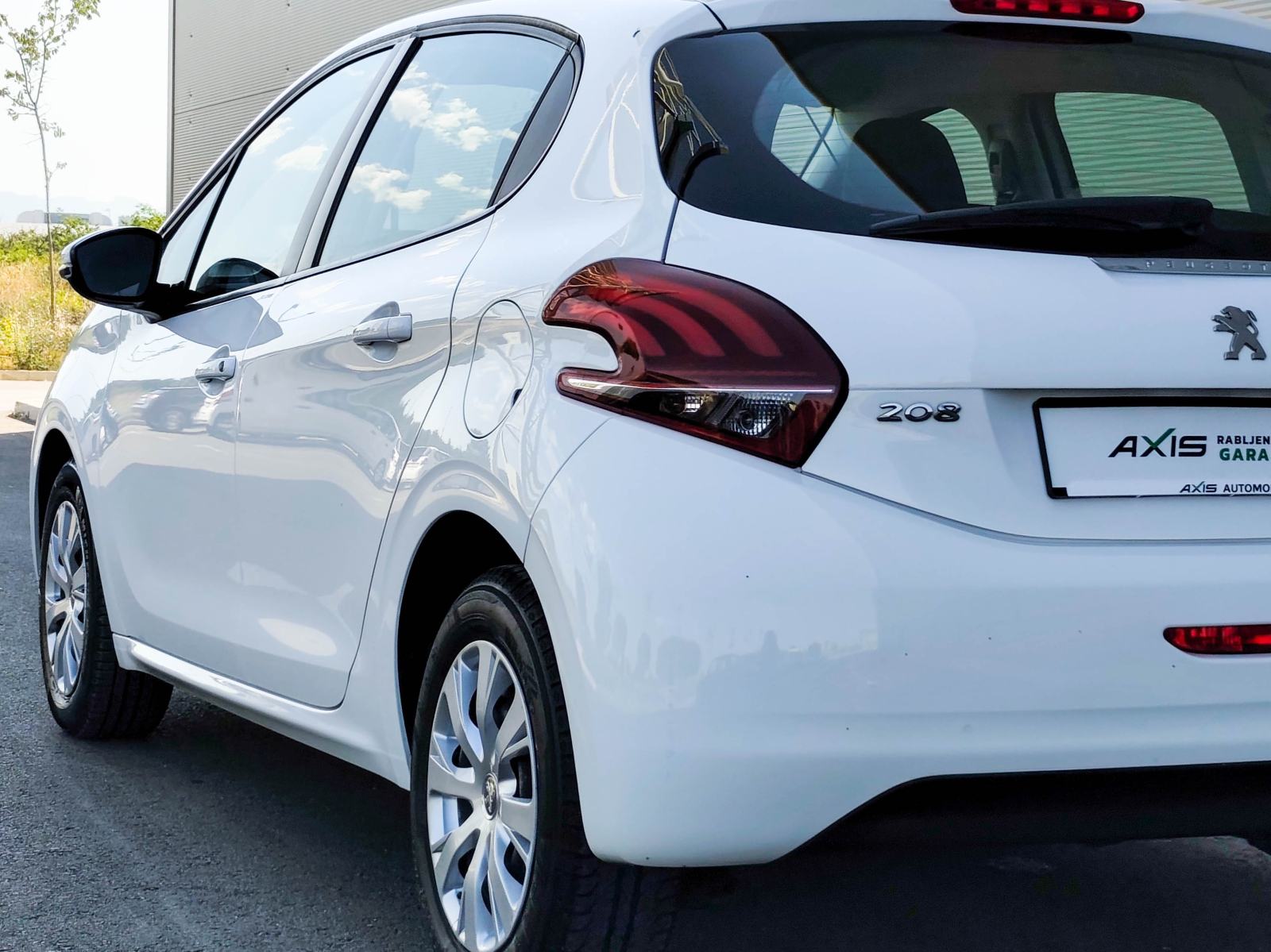 Peugeot 208 1,5 BlueHDi | Navi | Tempomat | Klima | JAMSTVO, fotografija 7