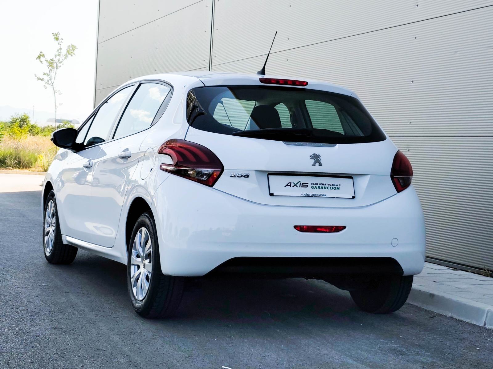 Peugeot 208 1,5 BlueHDi | Navi | Tempomat | Klima | JAMSTVO, fotografija 6