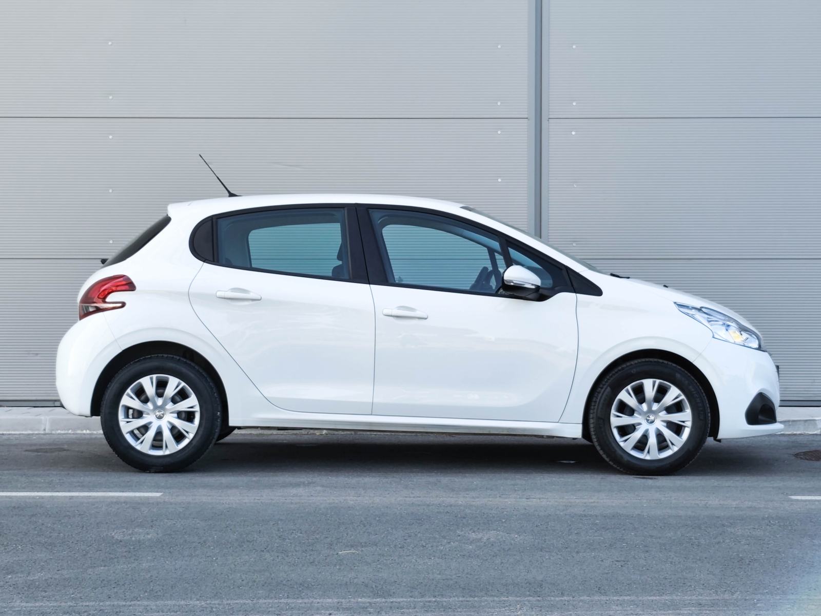 Peugeot 208 1,5 BlueHDi | Navi | Tempomat | Klima | JAMSTVO, fotografija 10