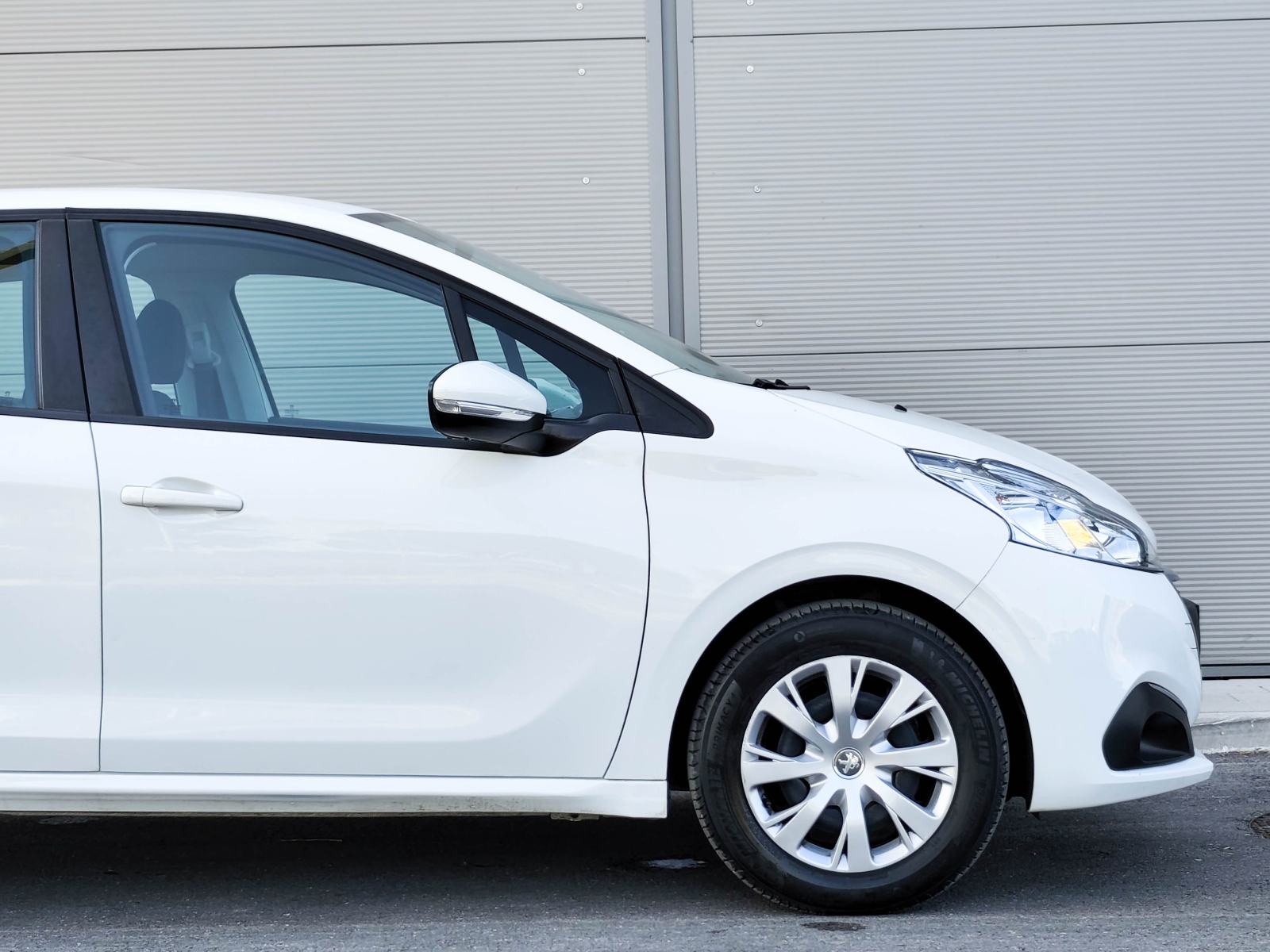 Peugeot 208 1,5 BlueHDi | Navi | Tempomat | Klima | JAMSTVO, fotografija 12