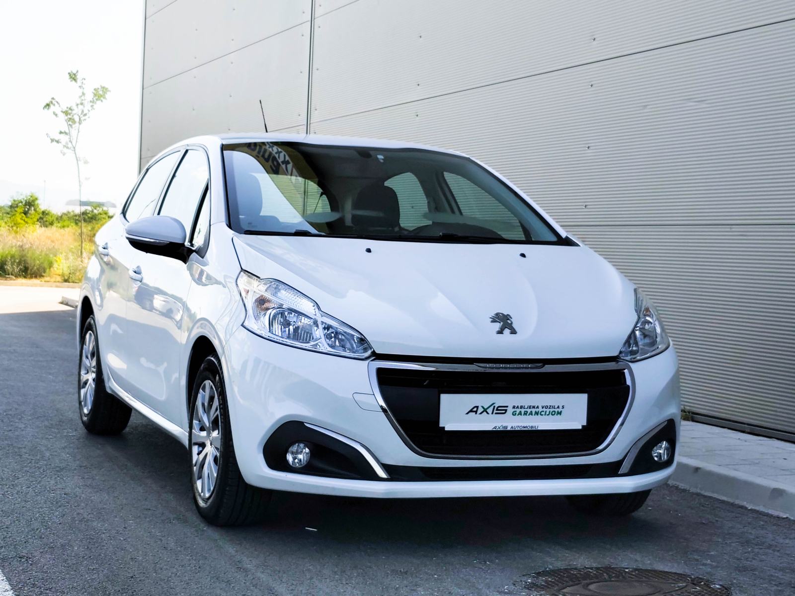 Peugeot 208 1,5 BlueHDi | Navi | Tempomat | Klima | JAMSTVO, fotografija 13