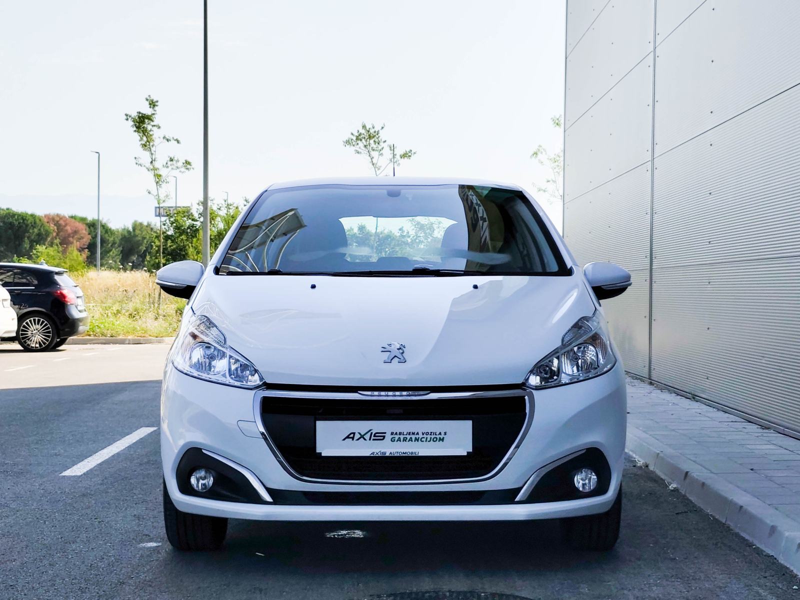 Peugeot 208 1,5 BlueHDi | Navi | Tempomat | Klima | JAMSTVO, fotografija 15