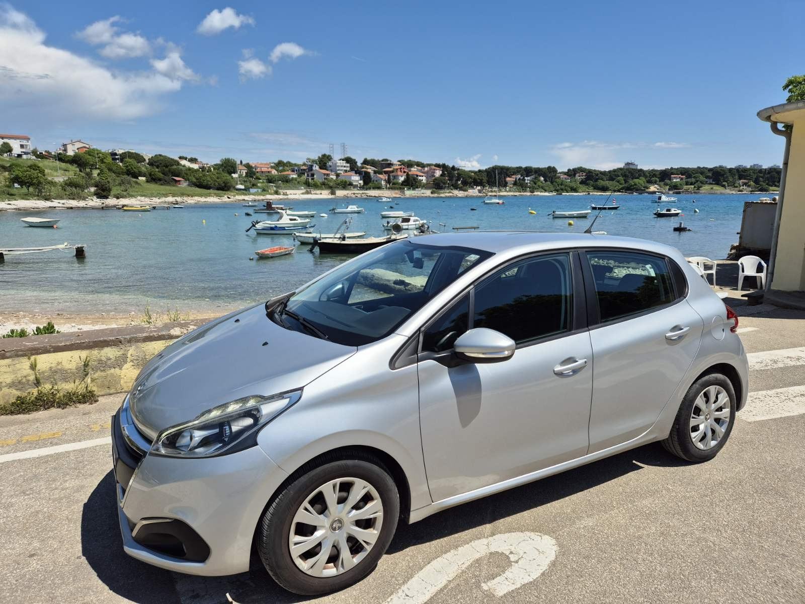 Peugeot 208 1,2 PureTech,samo 70.000 km! Reg. 03/2027, Pula - 6950 €, fotografija 6