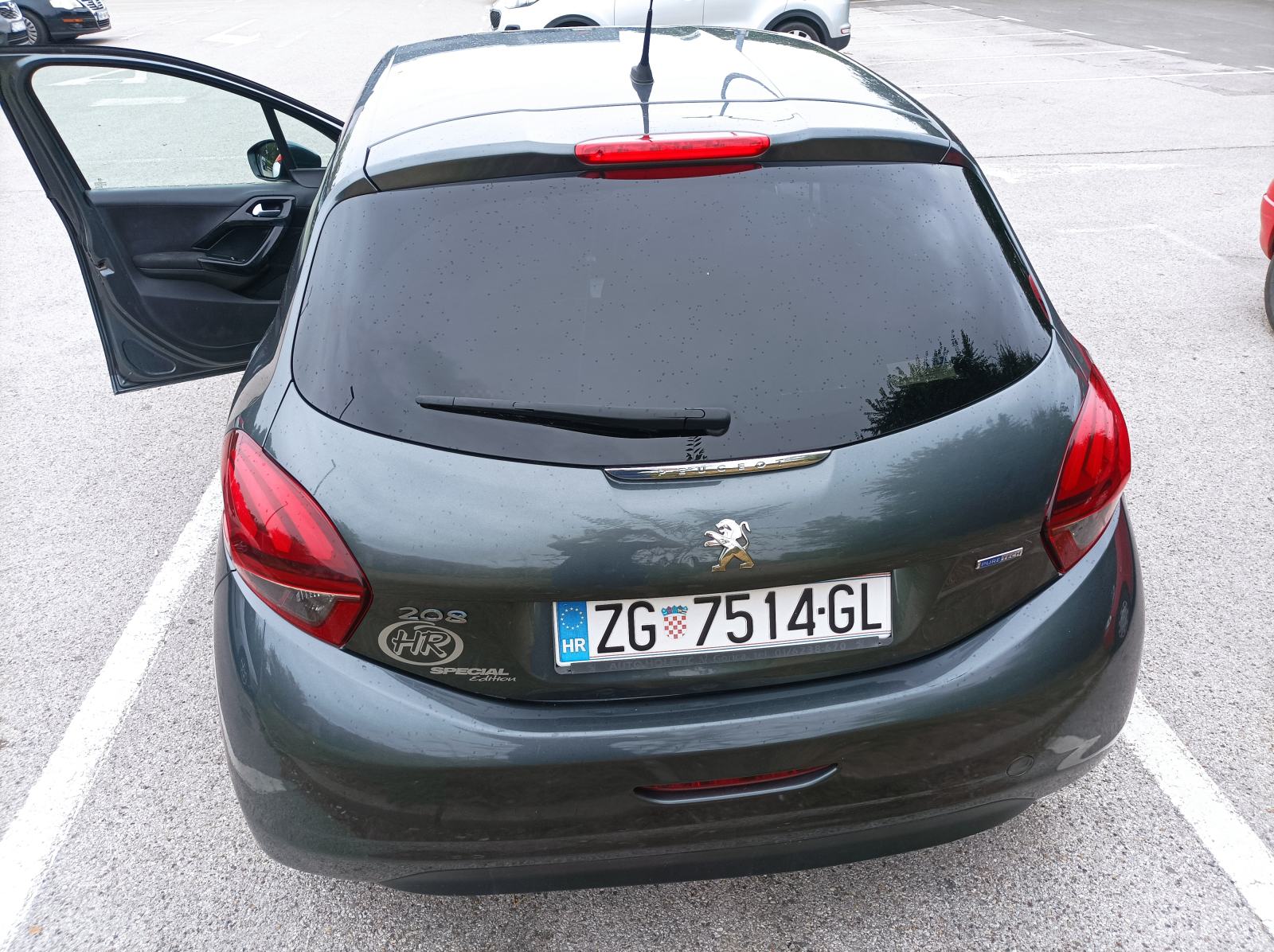 Peugeot 208 1,2 PureTech, fotografija 2