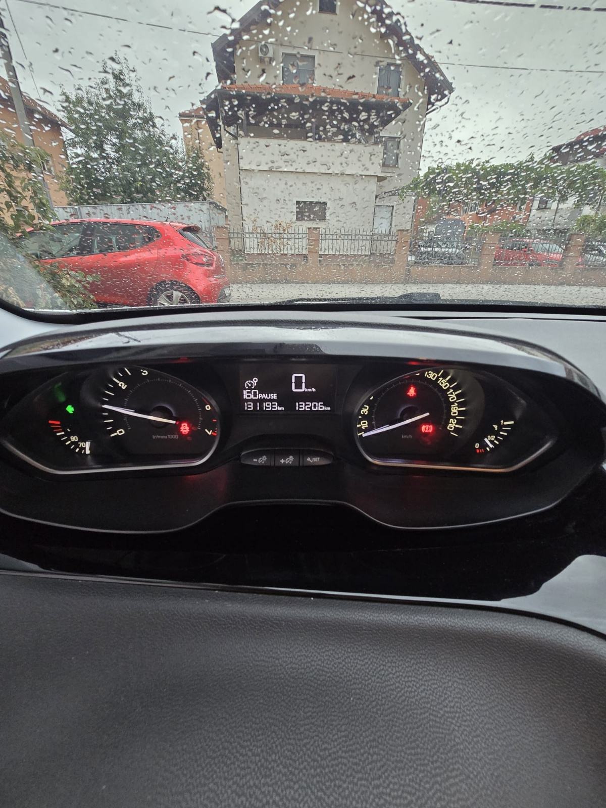 Peugeot 208 1,2 PureTech, fotografija 5