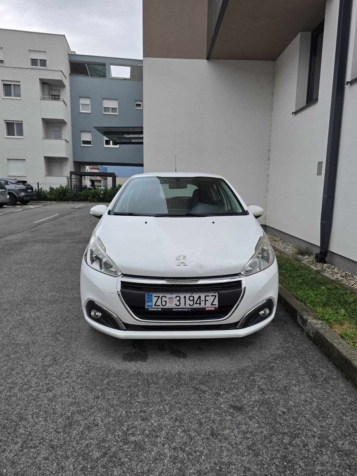 Peugeot 208 1,2 PureTech, fotografija 3