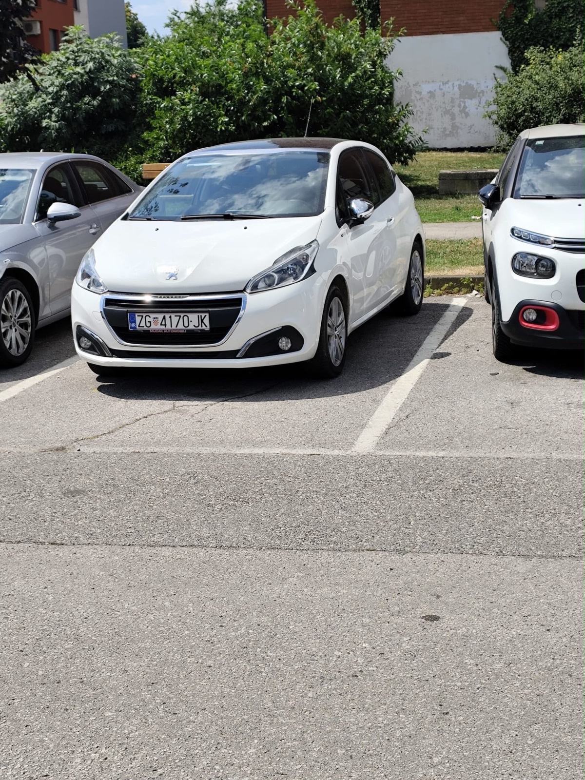 Peugeot 208 1,2 PureTech, fotografija 1