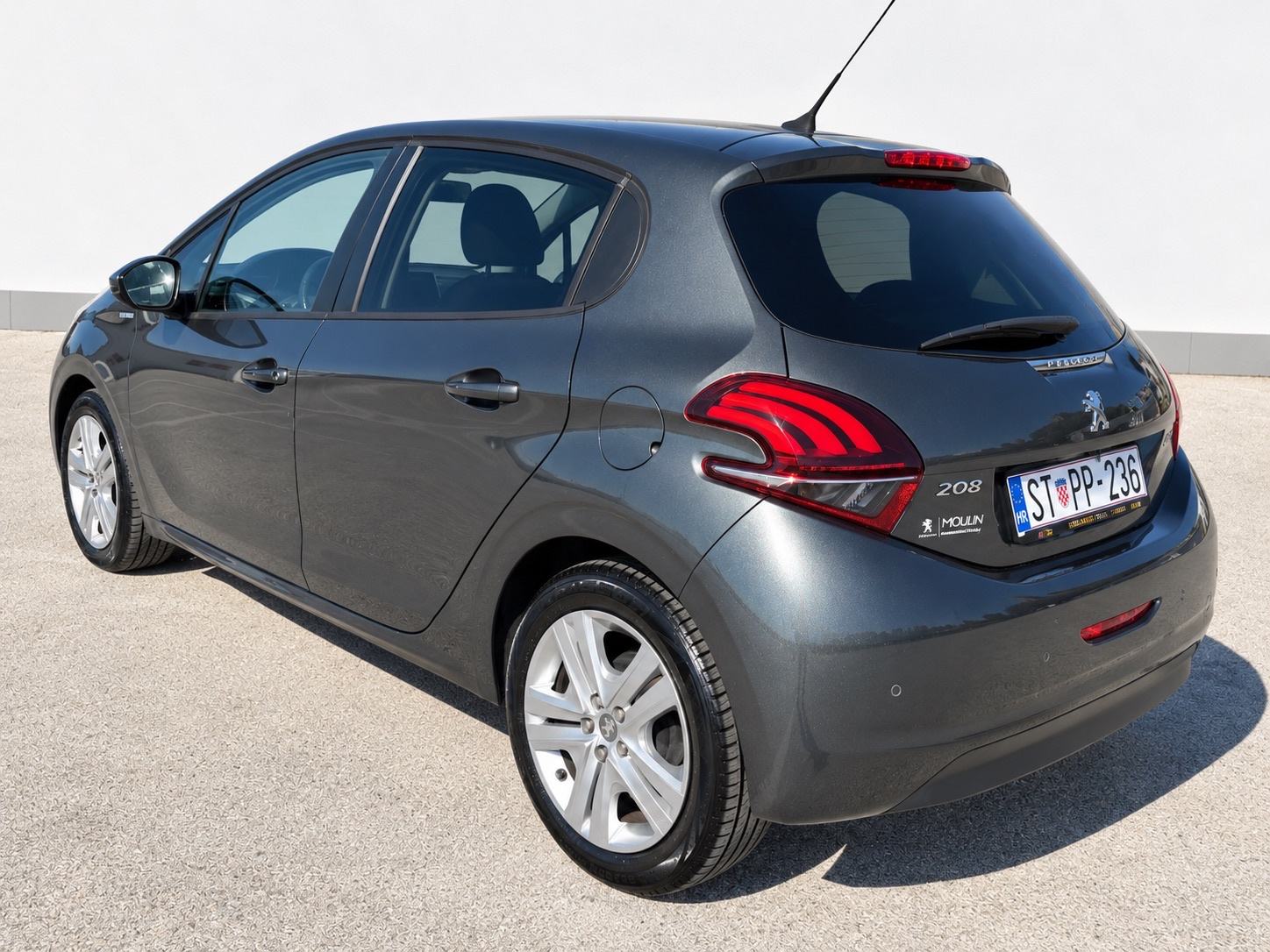 Peugeot 208 1.2 PureTech STYLE-JAMSTVO-PDC-NAVI-LED, fotografija 5