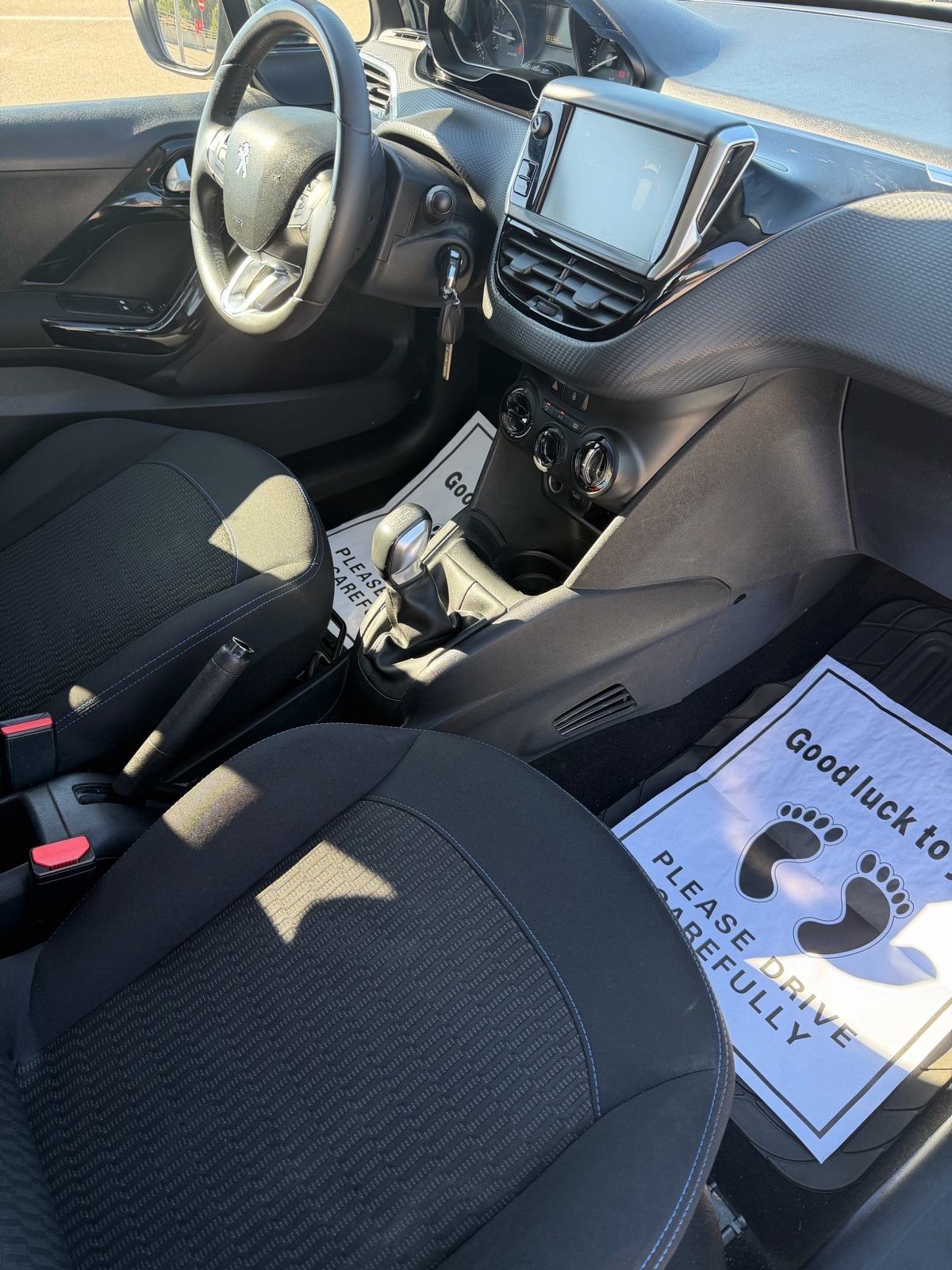 Peugeot 208 1.2 PureTech STYLE-JAMSTVO-PDC-NAVI-LED, fotografija 9