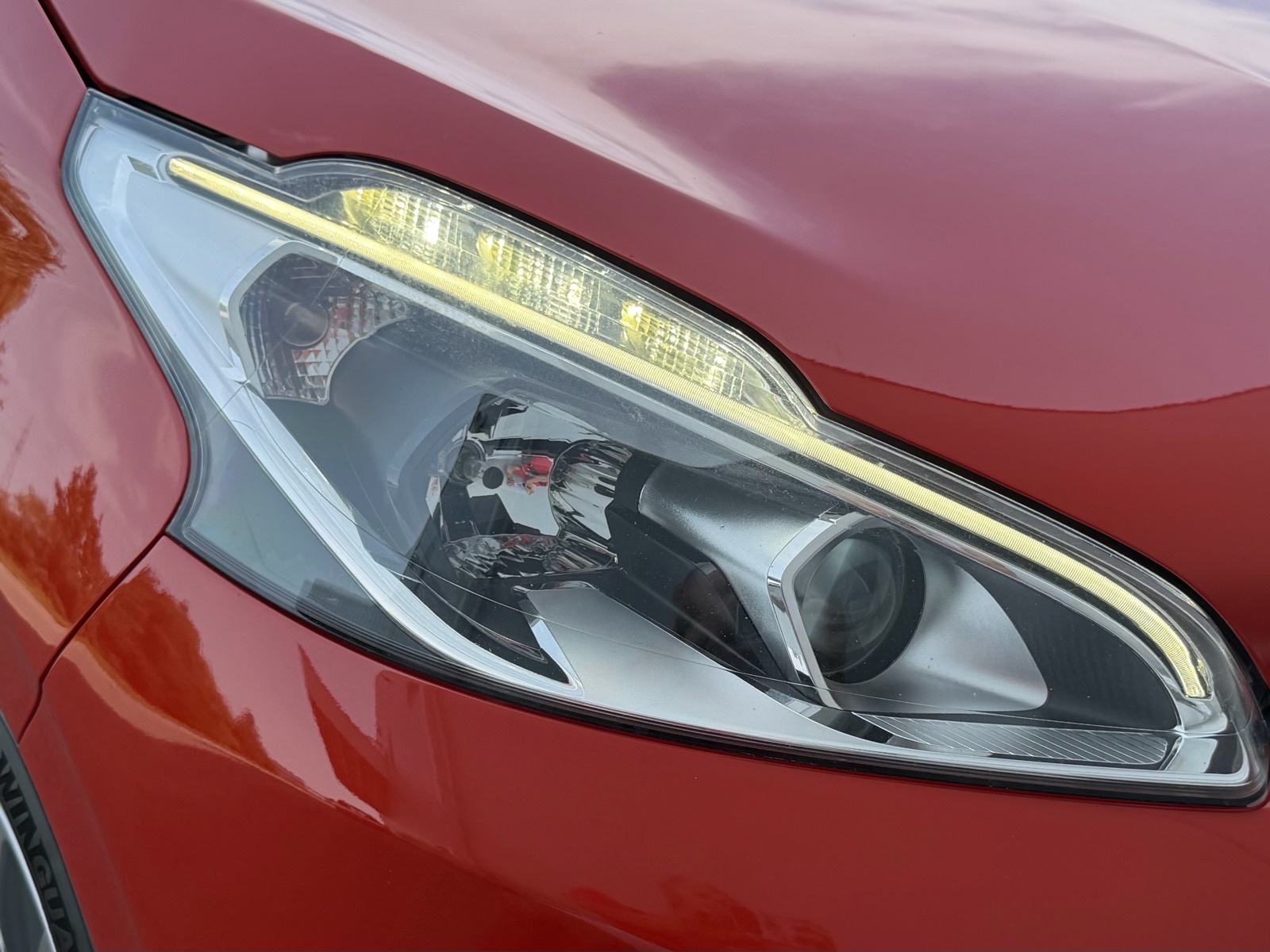 •PEUGEOT 208 1,2 REDIZAJN•FULL OPREMA,KAO NOVI•KAMERA••, fotografija 8