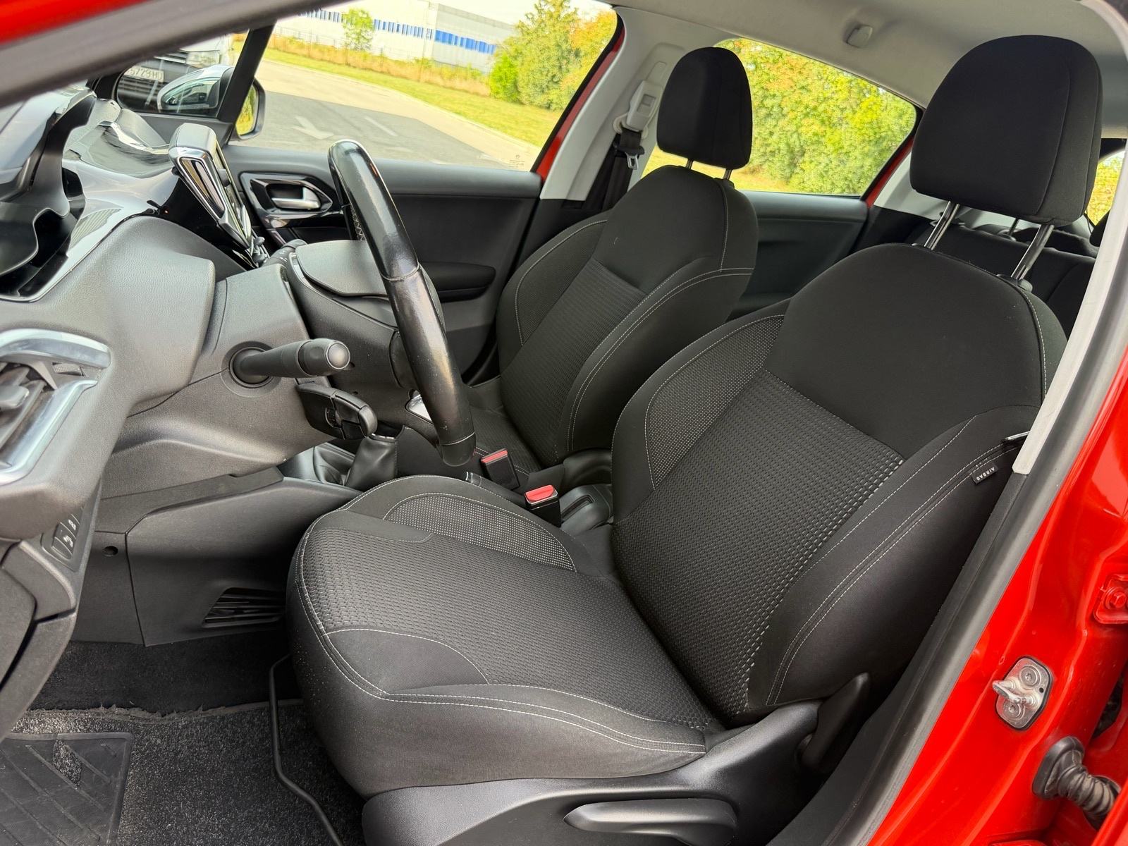 •PEUGEOT 208 1,2 REDIZAJN•FULL OPREMA,KAO NOVI•KAMERA••, fotografija 15