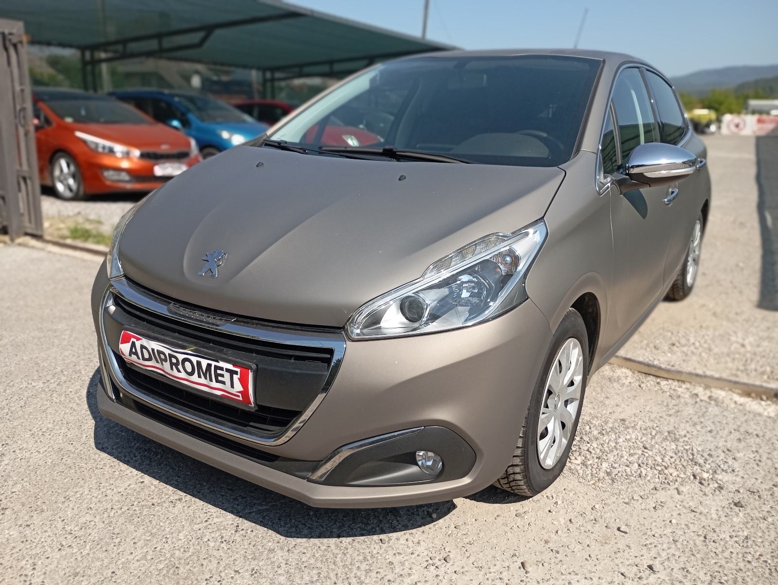 Peugeot 208 1,2 // REG 1 GOD // MULTIMEDIA // MAT SIVI // 5 VRATA//, fotografija 4