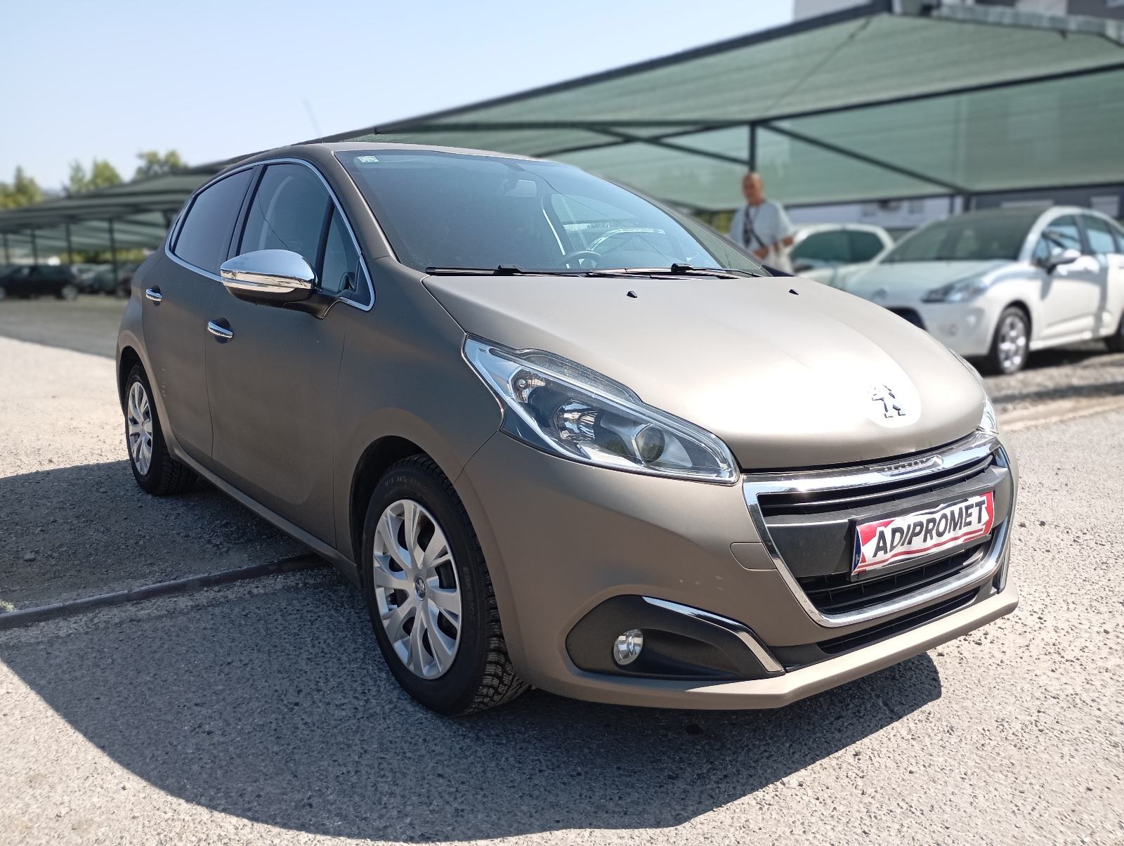 Peugeot 208 1,2 // REG 1 GOD // MULTIMEDIA // MAT SIVI // 5 VRATA//, fotografija 2