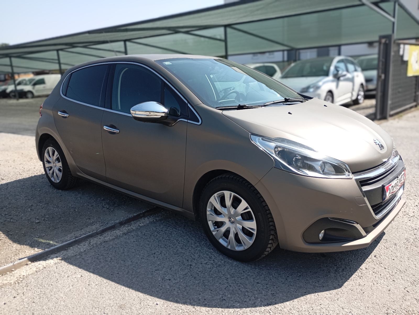 Peugeot 208 1,2 // REG 1 GOD // MULTIMEDIA // MAT SIVI // 5 VRATA//, fotografija 10